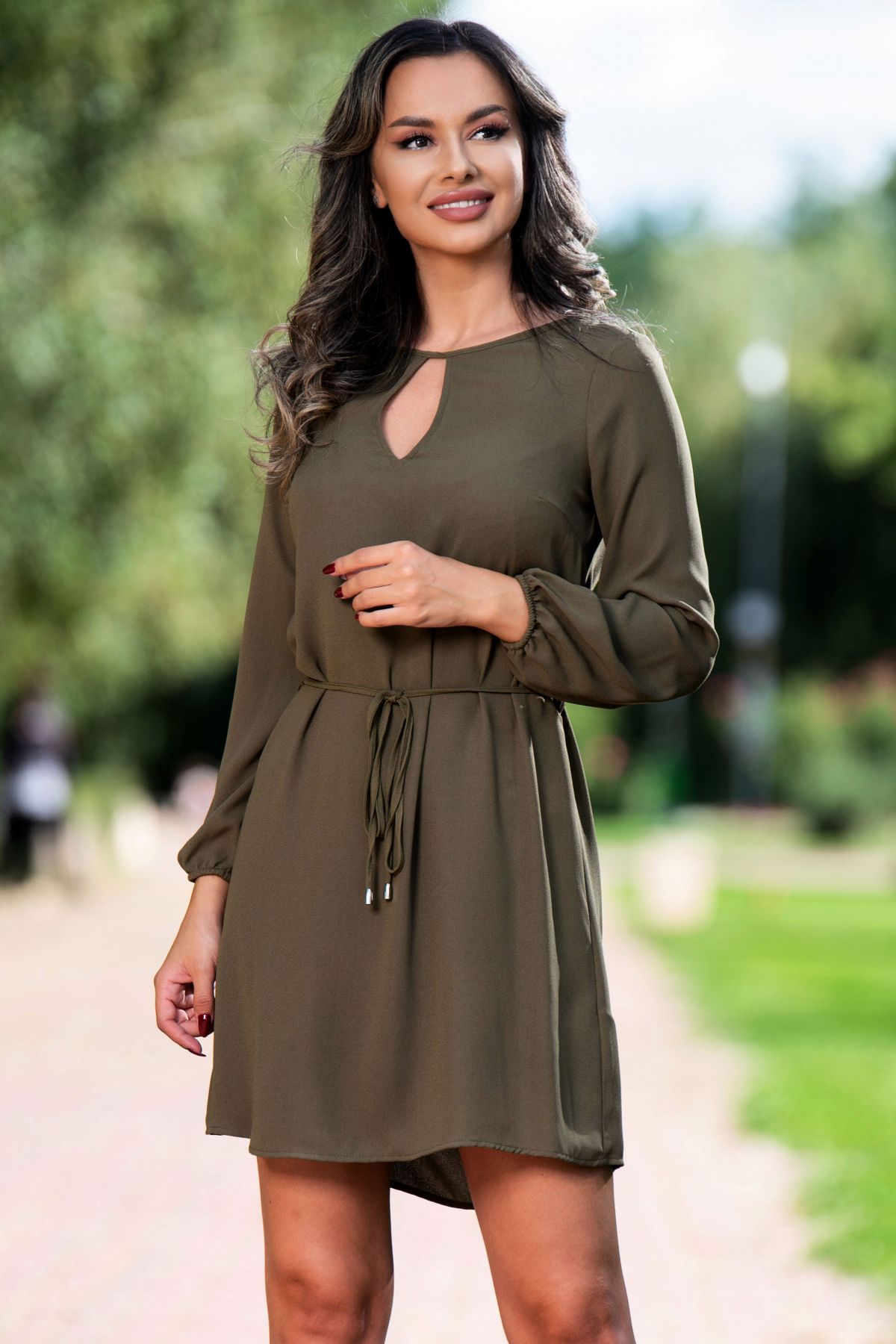Rochie de zi lejeră kaki – InPuff Rochie de zi lejeră kaki – InPuff