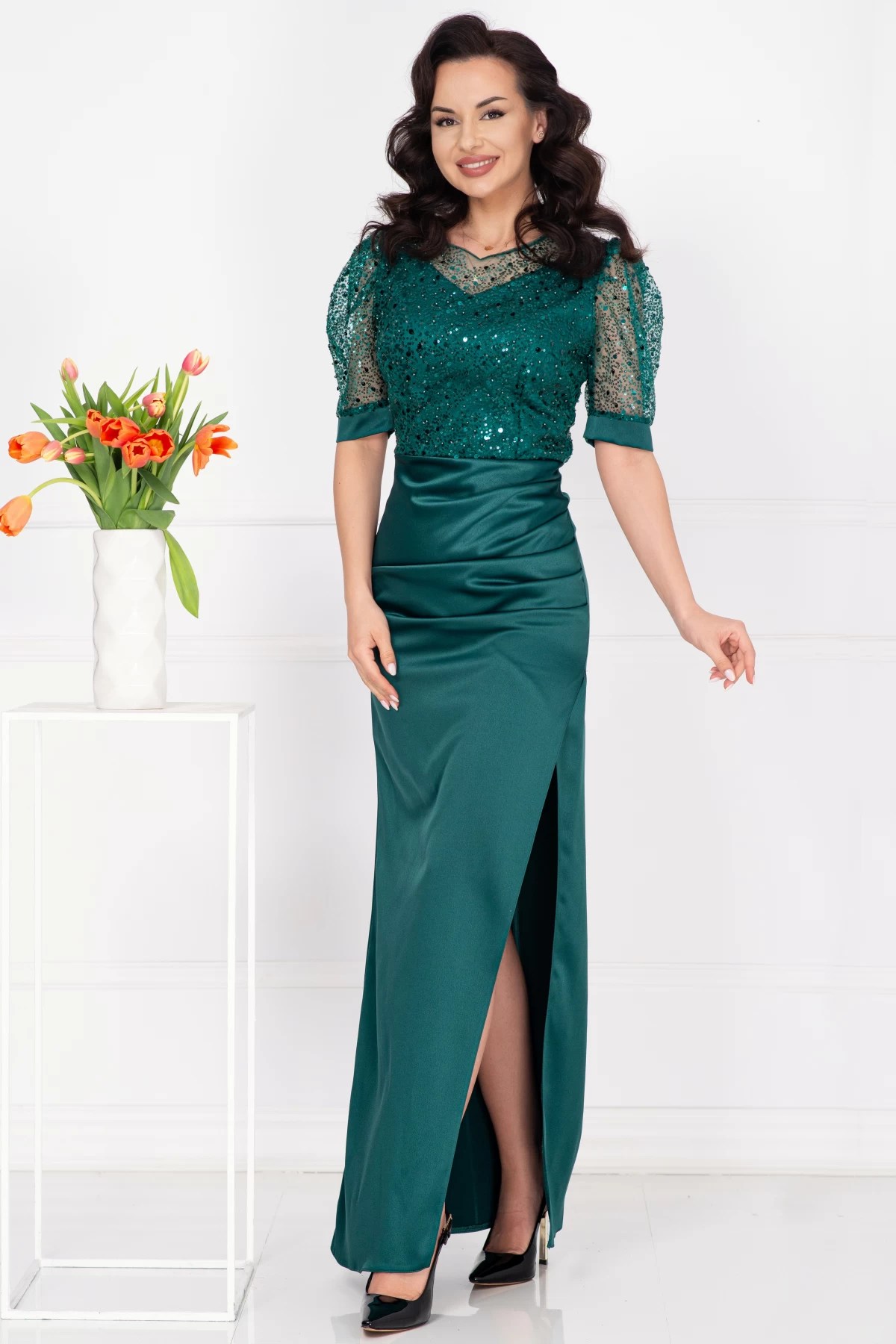 Rochie de seară sophia verde din tafta cu bust din paiete sclipitoare – InPuff Rochie de seară sophia verde din tafta cu bust din paiete sclipitoare – InPuff