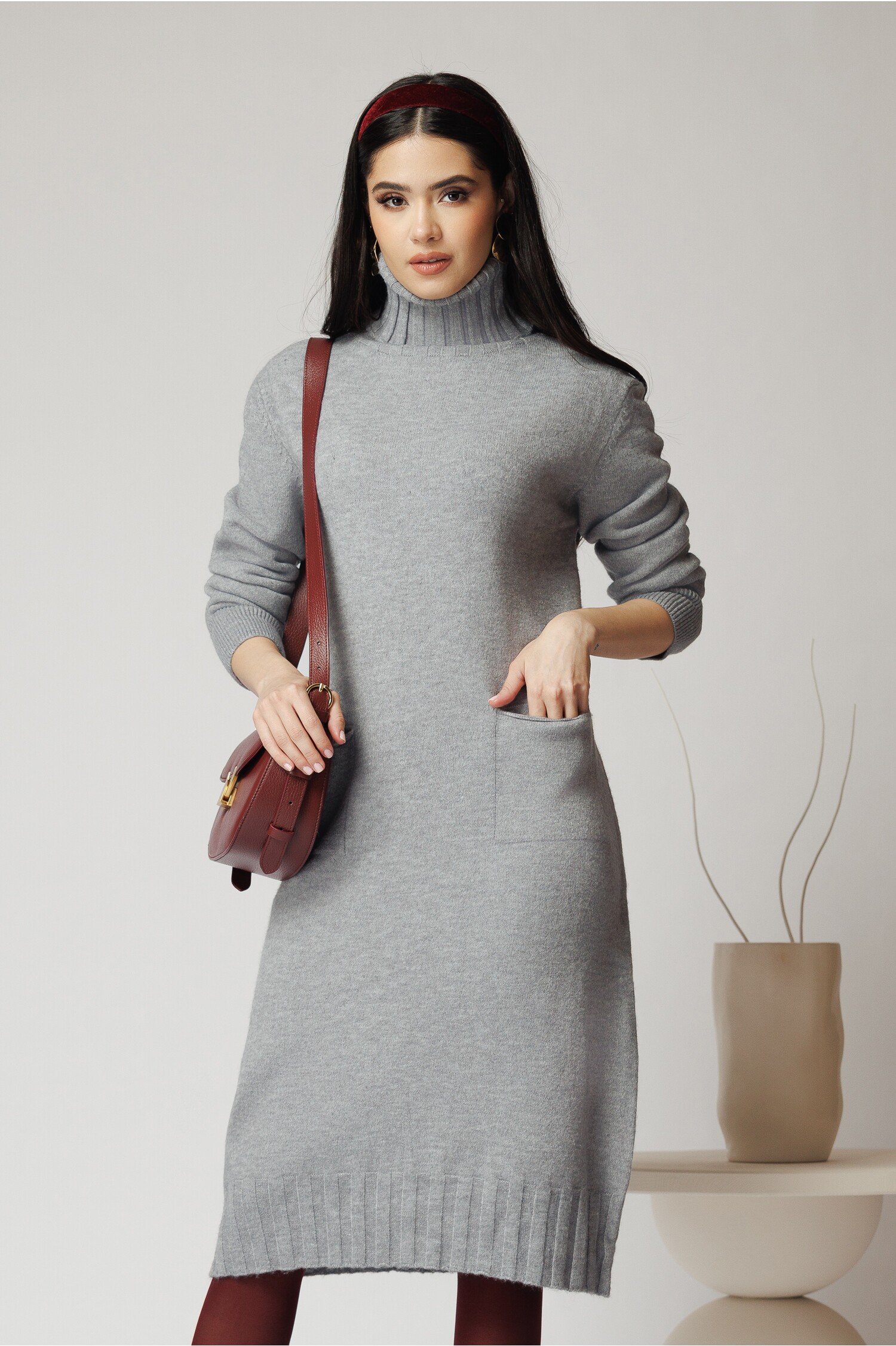 Rochie casual gri din tricot cu buzunare Rochie casual gri din tricot cu buzunare