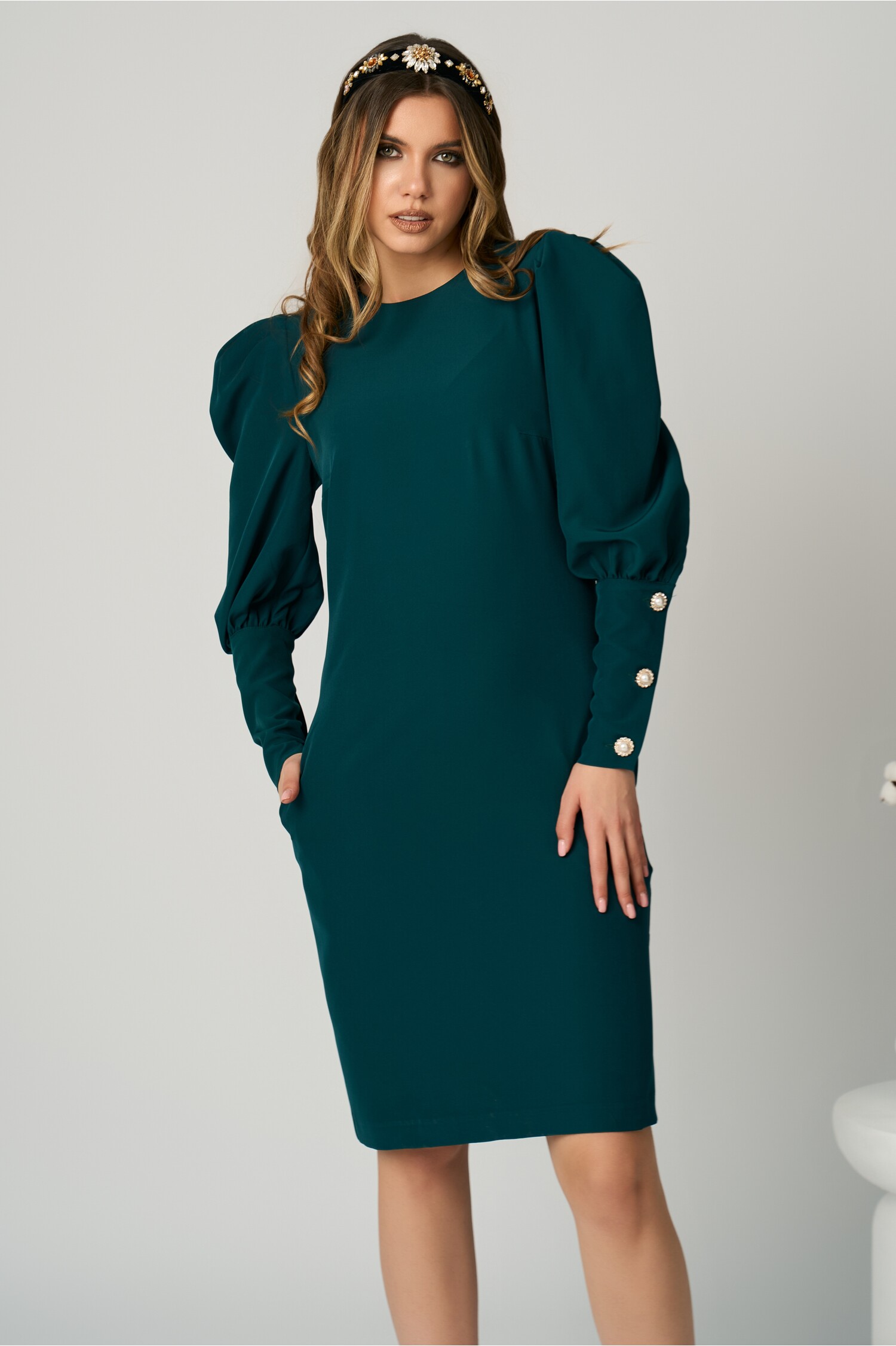 Rochie office verde DY fashion cu nasturi la mâneci Rochie office verde DY fashion cu nasturi la mâneci