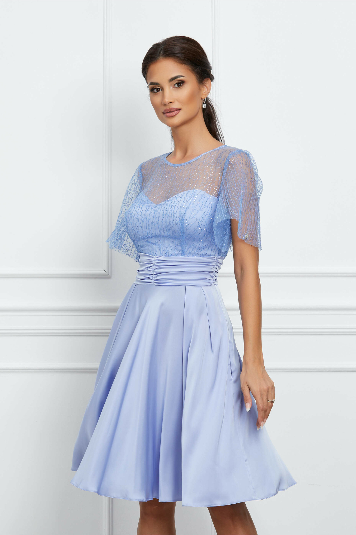 Rochie dy fashion bleu din satin cu broderie la bust Rochie dy fashion bleu din satin cu broderie la bust
