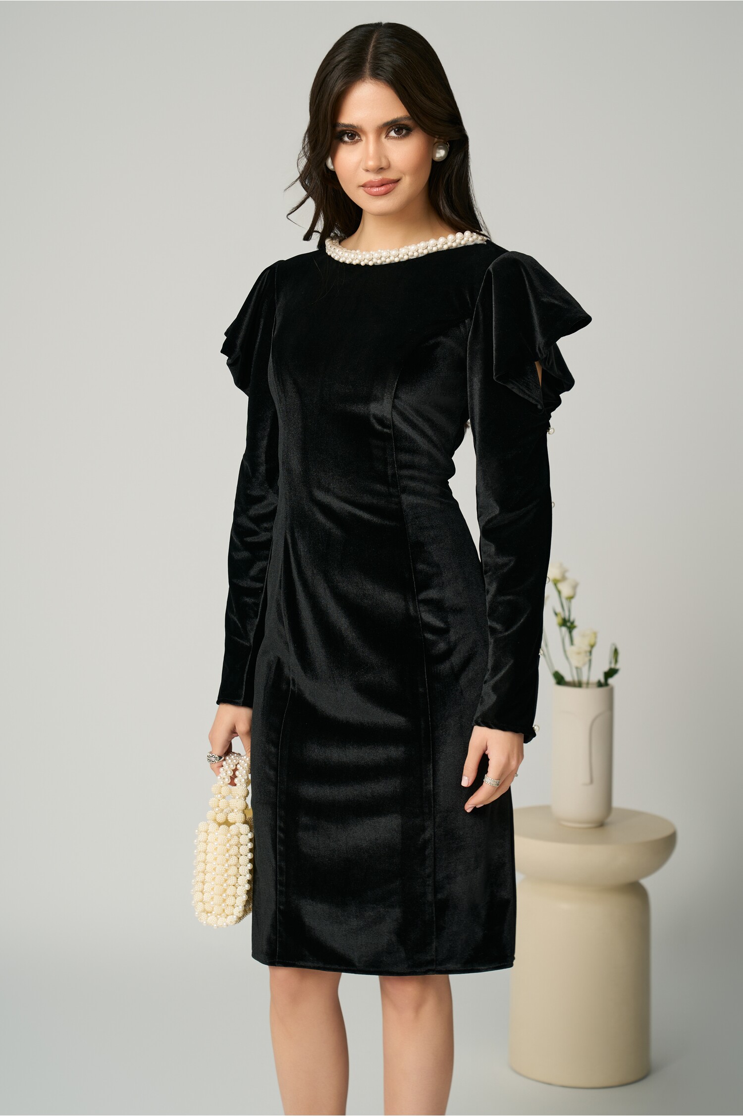 Rochie ella collection linda din catifea neagră, cu perle Rochie ella collection linda din catifea neagră, cu perle