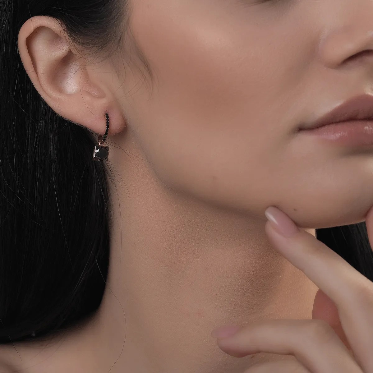 Cercei din aur roz – teilor Cercei din aur roz – teilor