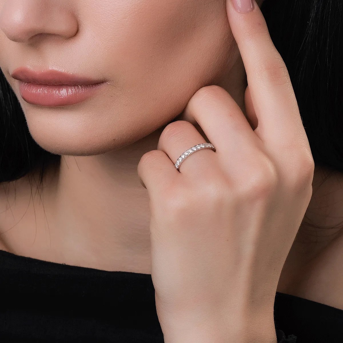Inel eternity din aur alb cu diamante – eleganță rafinată Inel eternity din aur alb cu diamante - eleganță rafinată