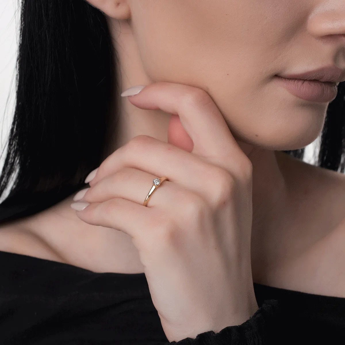Inel de logodnă din aur galben cu diamant solitaire Inel de logodnă din aur galben cu diamant solitaire