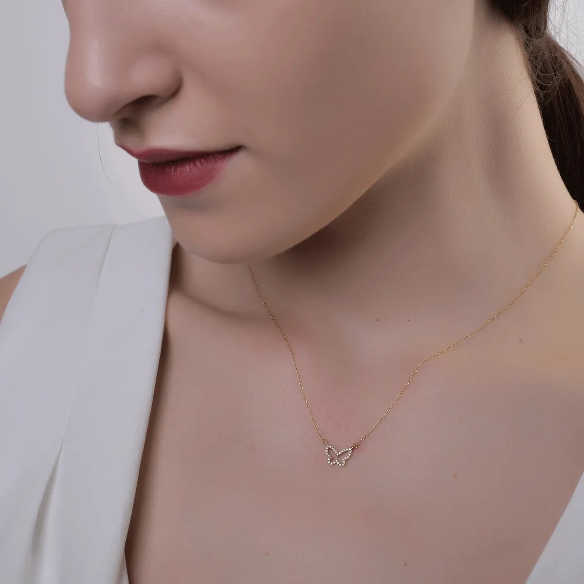 Pandantiv fluture aur și diamante 0.061ct Pandantiv fluture aur și diamante 0.061ct