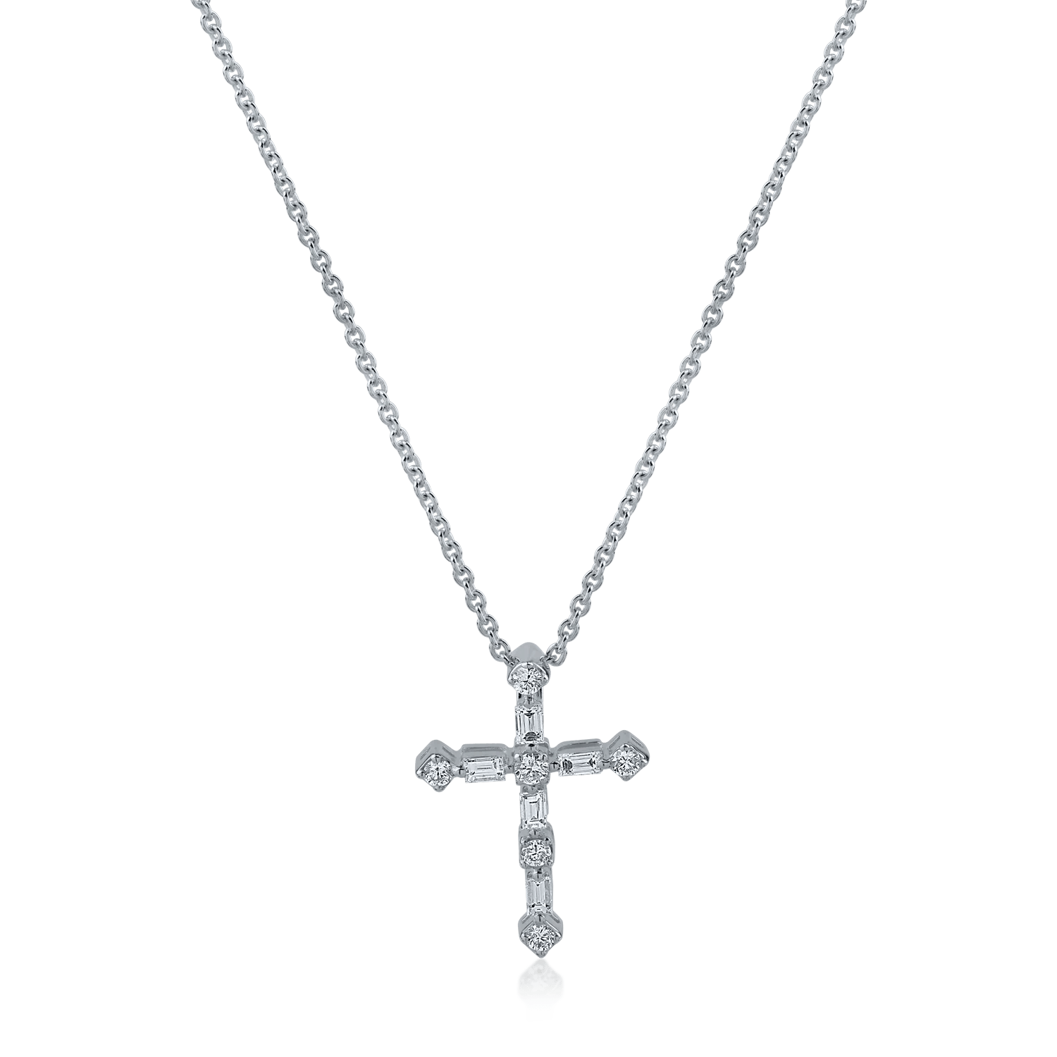 Lanț cu pandantiv cruce din aur alb cu diamante baguette și rotunde de 0.23ct Lanț cu pandantiv cruce din aur alb cu diamante baguette și rotunde de 0.23ct