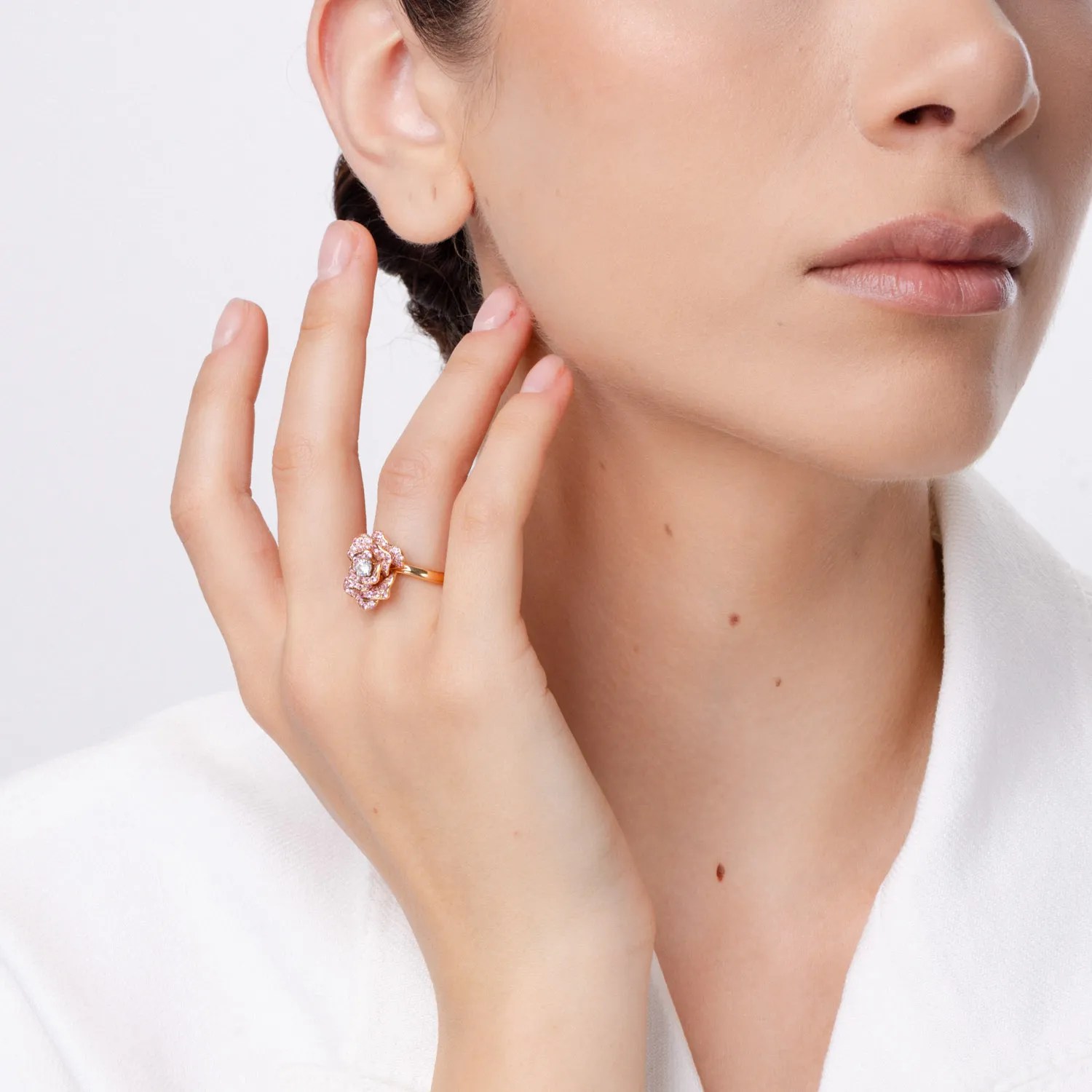 Inel din aur roz cu diamant și safire roz – Teilor Inel din aur roz cu diamant și safire roz – Teilor