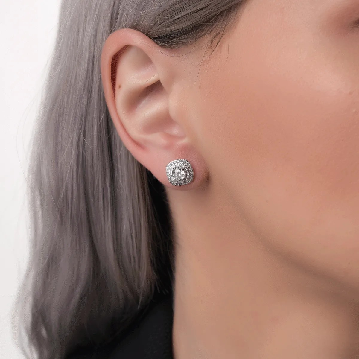 Cercei din aur alb cu diamante de 1.09ct Cercei din aur alb cu diamante de 1.09ct