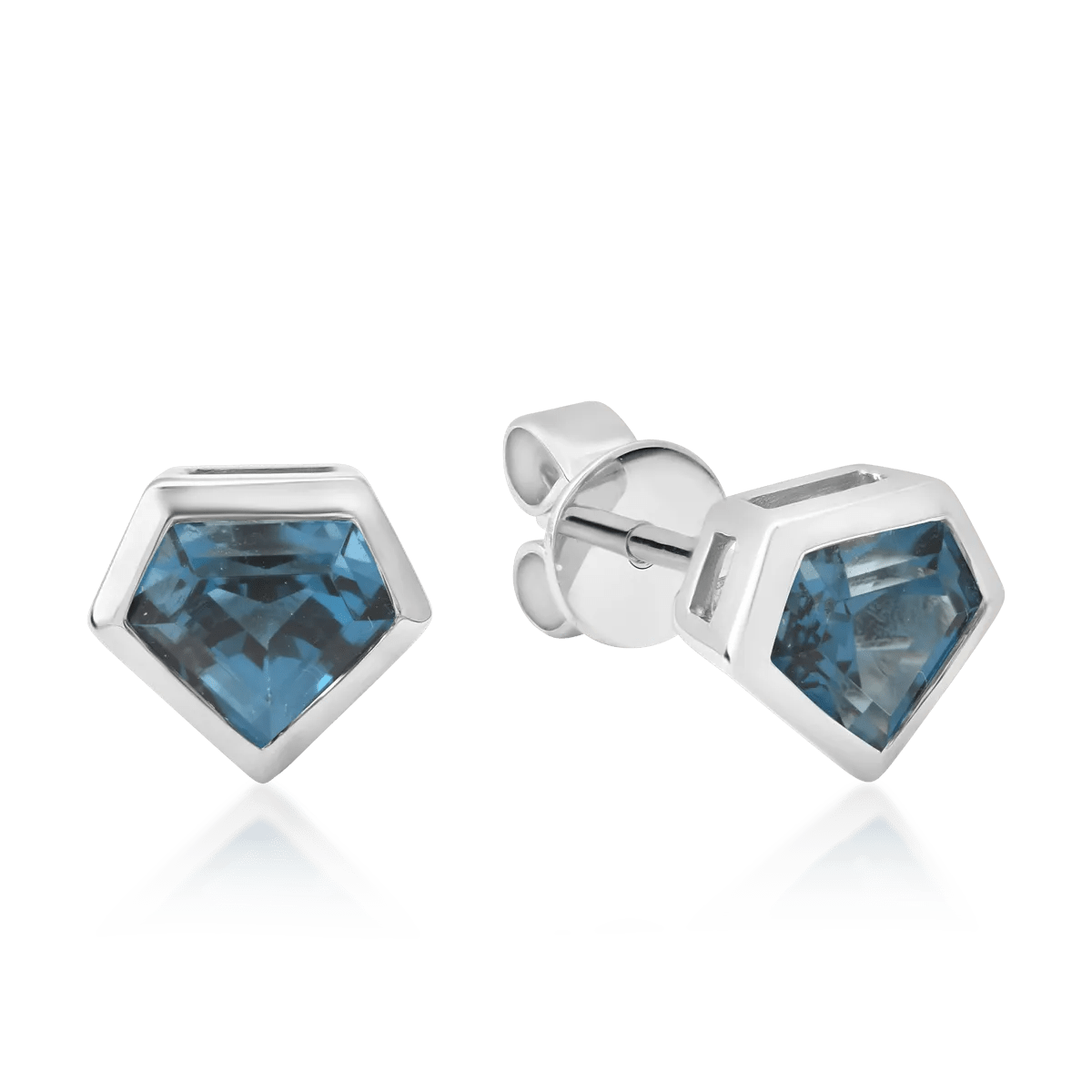 Cercei din aur alb cu topaze london blue 1.426ct Cercei din aur alb cu topaze london blue 1.426ct