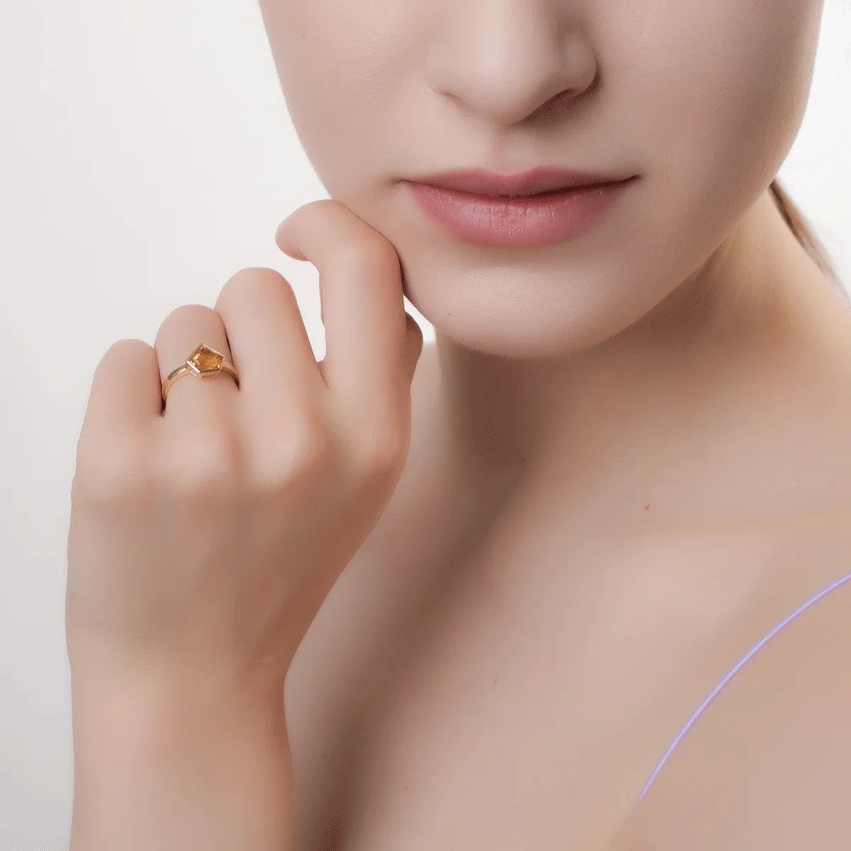 Inel din aur galben cu citrin de 1.22ct Inel din aur galben cu citrin de 1.22ct