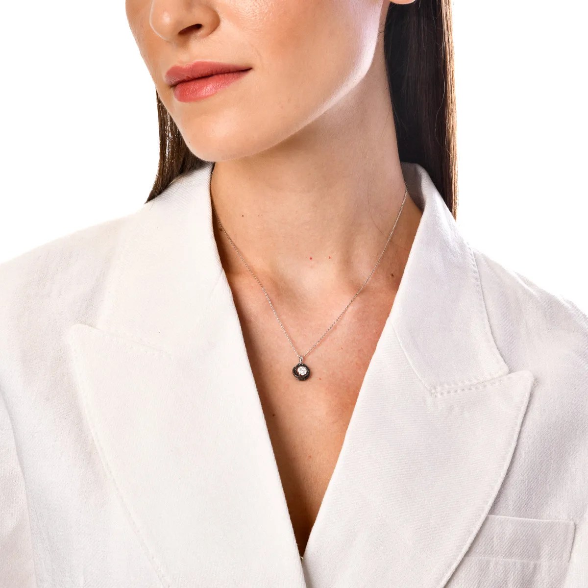 Lanț geometric din aur alb cu diamante – stil rafinat Lanț geometric din aur alb cu diamante - stil rafinat