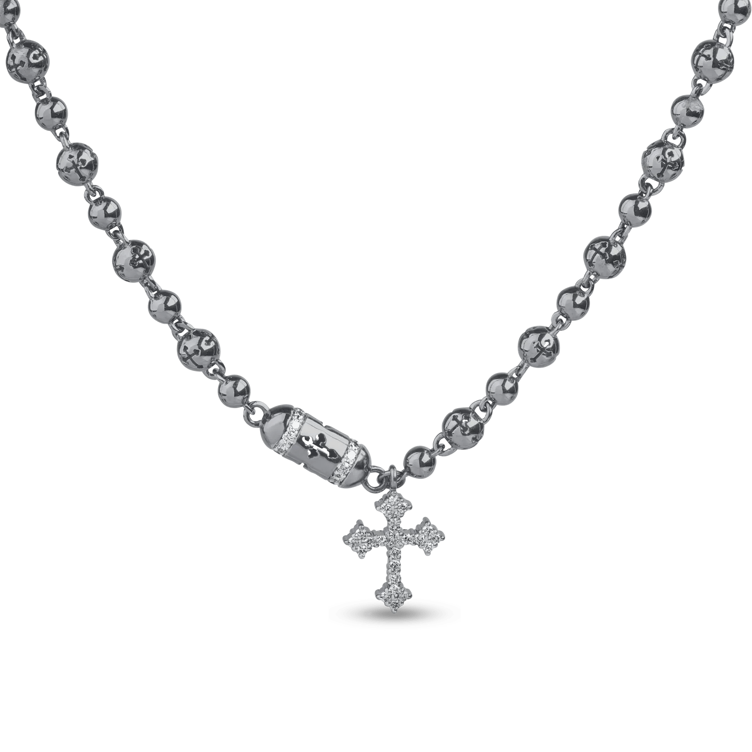 Lanț cu pandantiv cruce din aur negru cu diamante 0.35ct și 0.17ct Lanț cu pandantiv cruce din aur negru cu diamante 0.35ct și 0.17ct