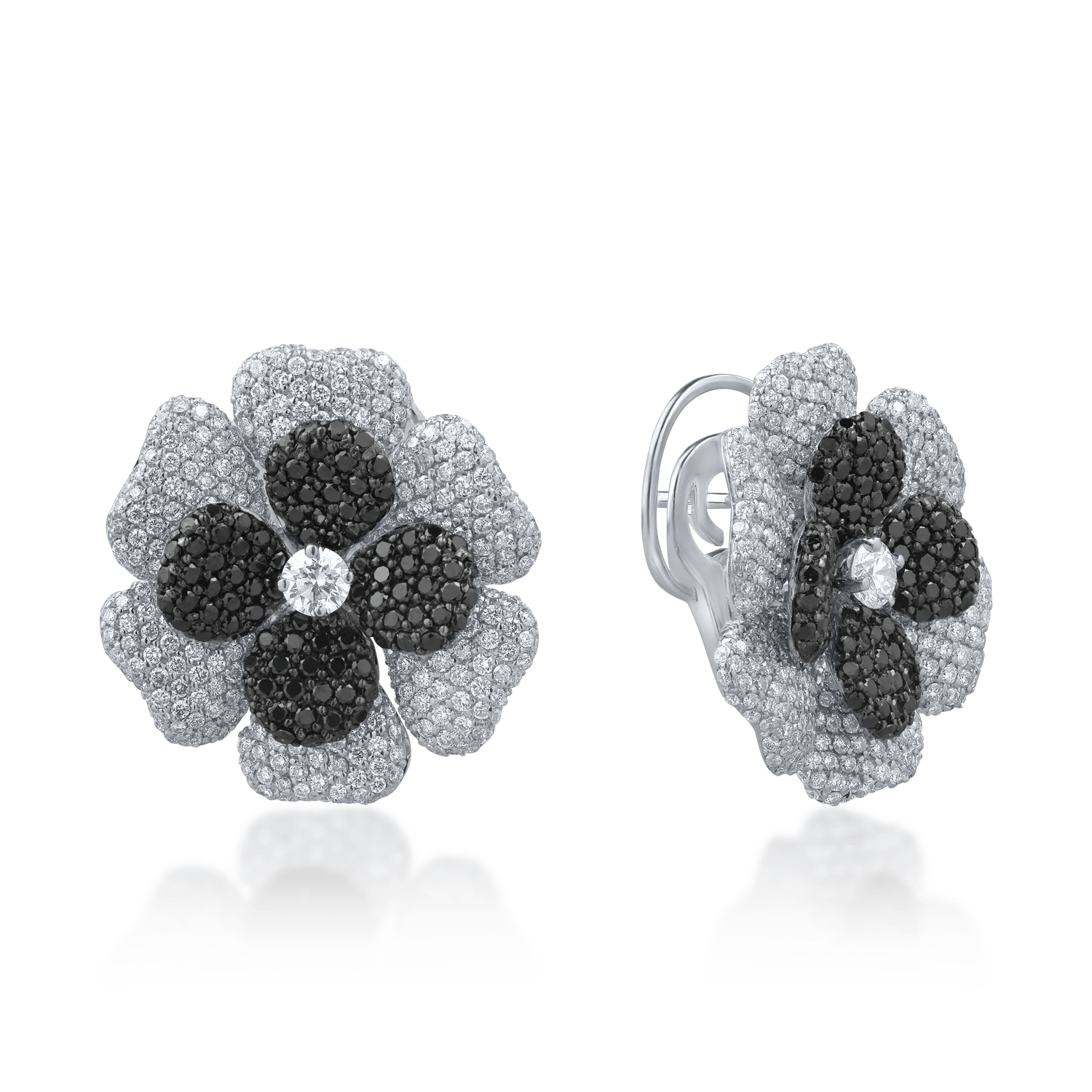 Cercei din aur alb cu diamante transparente 3.76ct și diamante negre 1.72ct Cercei din aur alb cu diamante transparente 3.76ct și diamante negre 1.72ct