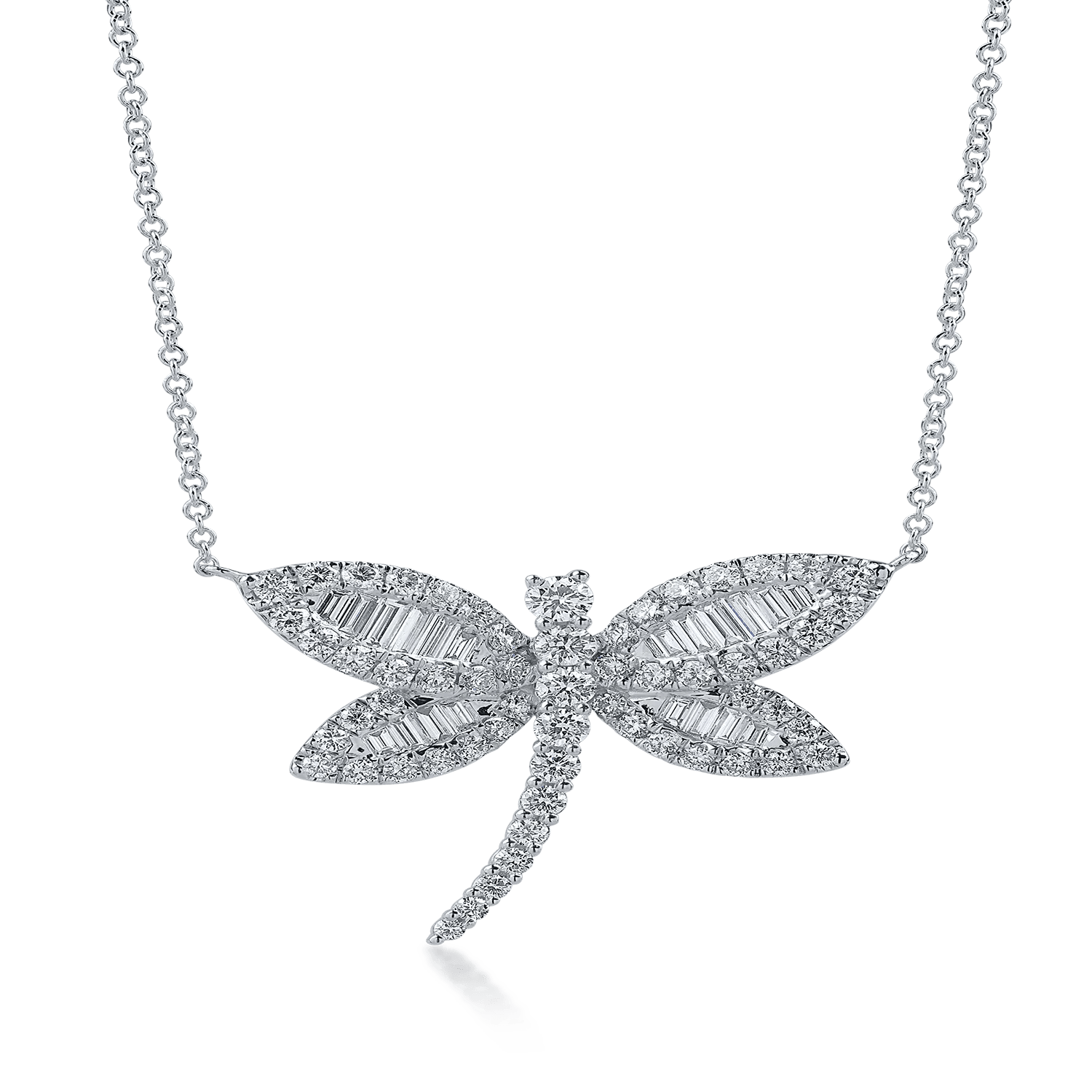 Lanț cu pandantiv libelulă din aur alb și diamante baguette și rotunde de 1.96ct – Teilor Lanț cu pandantiv libelulă din aur alb și diamante baguette și rotunde de 1.96ct – Teilor