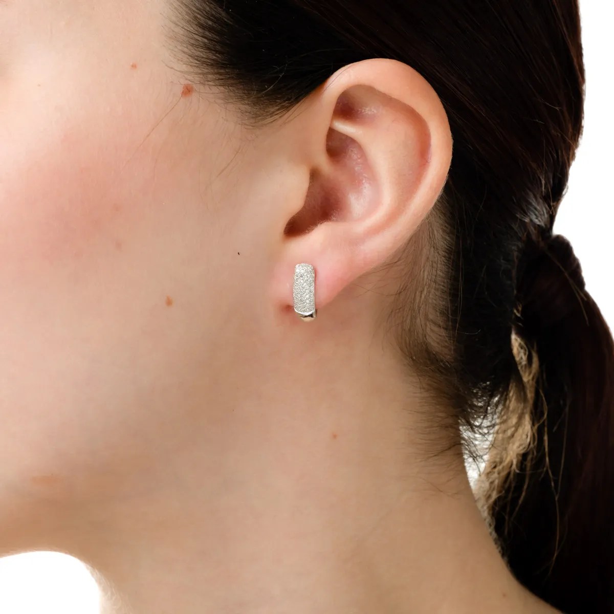 Cercei creole din aur alb cu diamante Cercei creole din aur alb cu diamante