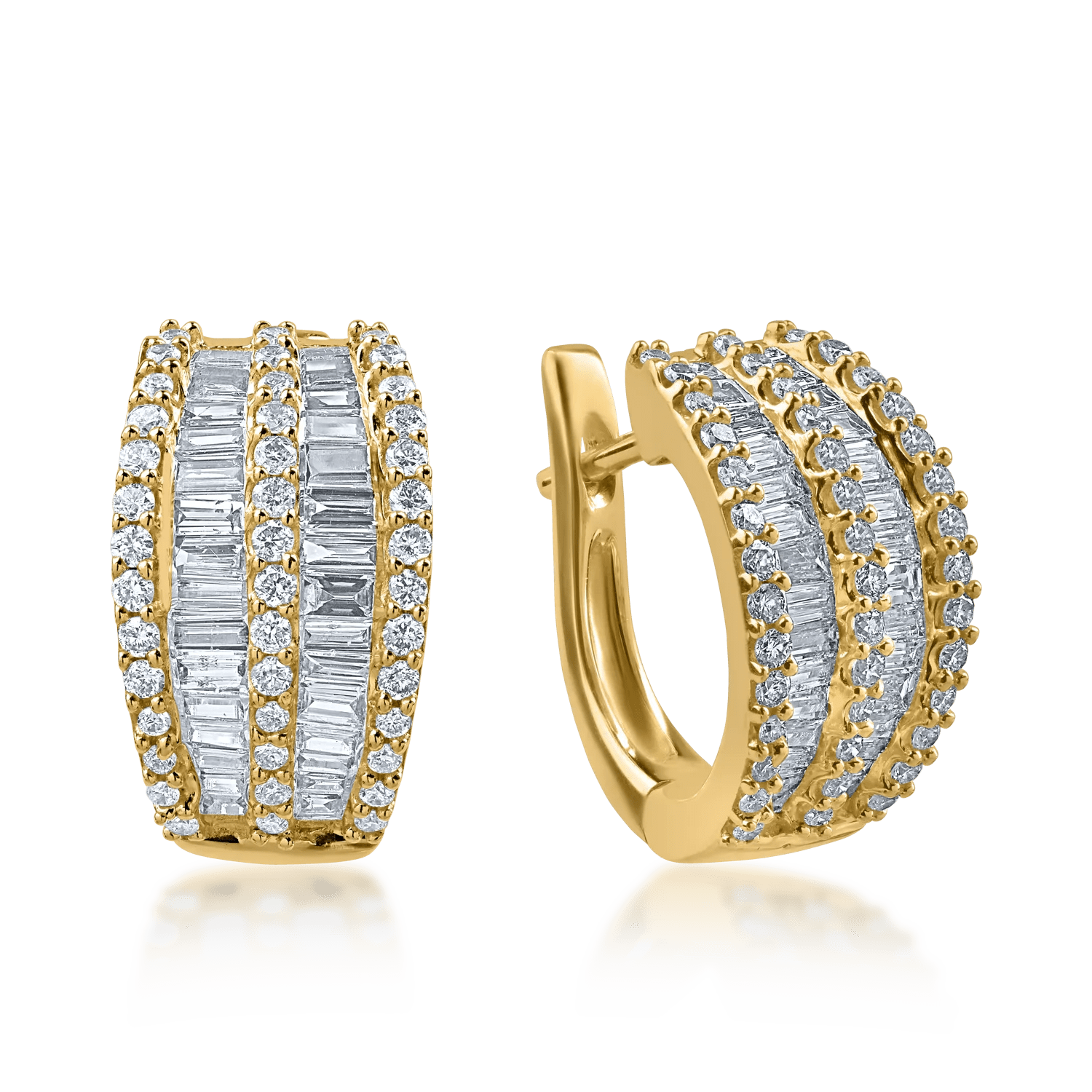 Cercei on-ear din aur galben cu diamante baguette și rotunde de 1ct Cercei on-ear din aur galben cu diamante baguette și rotunde de 1ct