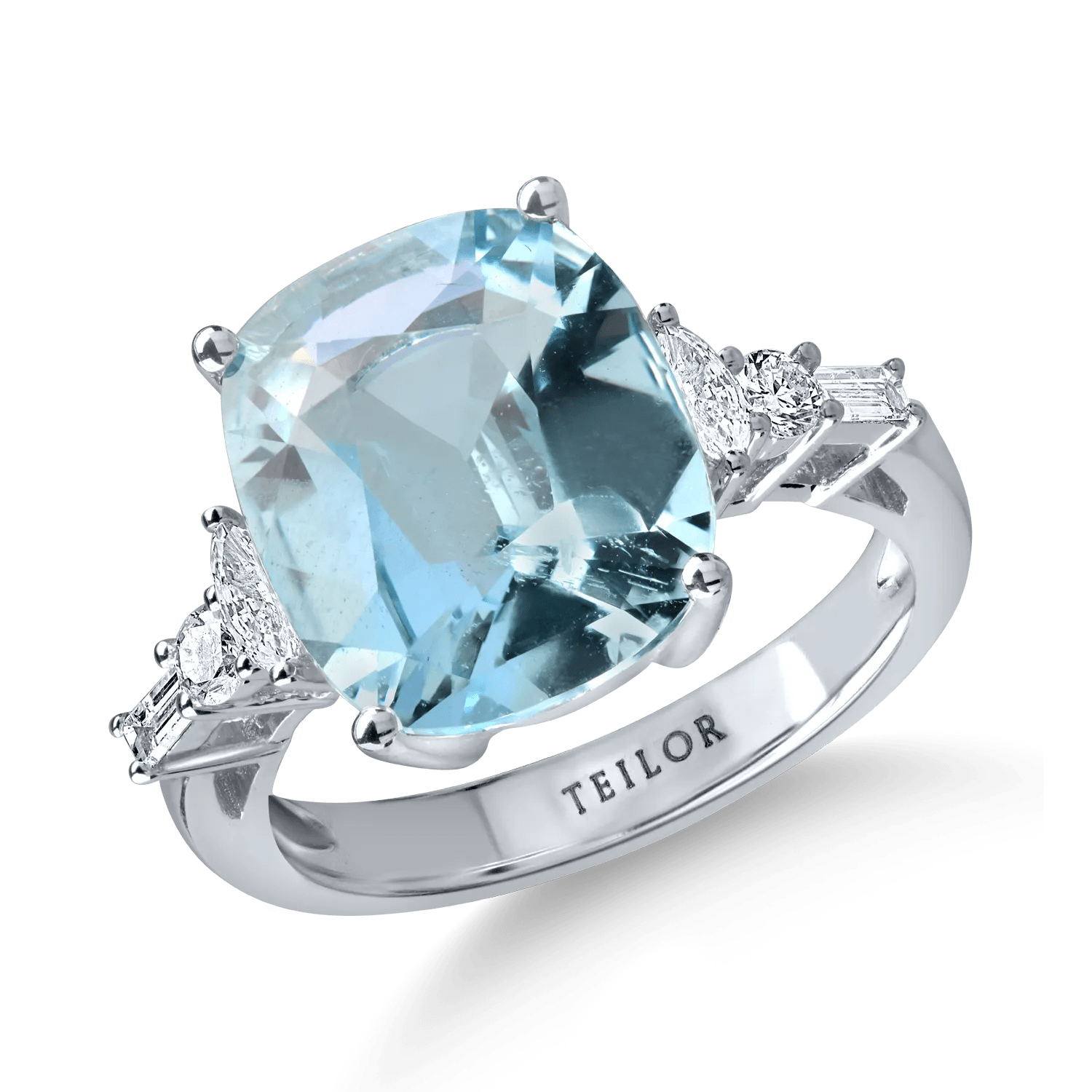 Inel din aur alb cu acvamarin de 4.9ct și diamante de 0.3ct Inel din aur alb cu acvamarin de 4.9ct și diamante de 0.3ct