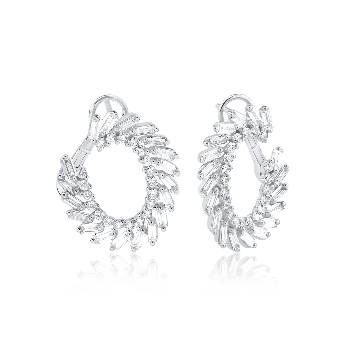 Cercei din aur alb cu diamante de 2.1ct, baguette și rotunde microsetting Cercei din aur alb cu diamante de 2.1ct, baguette și rotunde microsetting