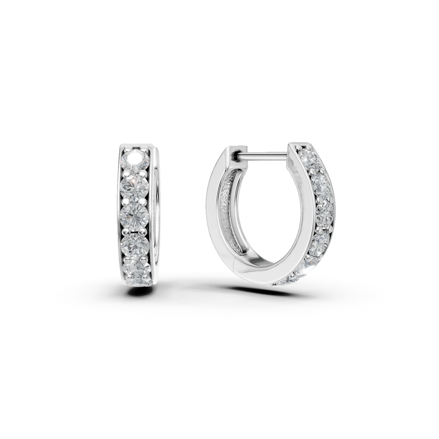 Cercei creole din aur alb cu diamante de 0.3ct Cercei creole din aur alb cu diamante de 0.3ct