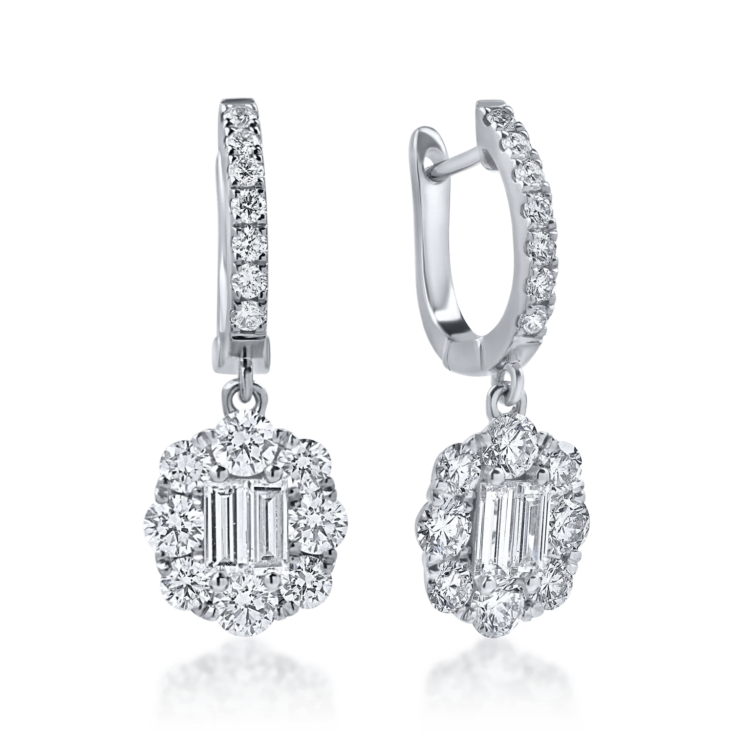 Cercei on ear din aur alb cu diamante baguette și rotunde de 1.8ct Cercei on ear din aur alb cu diamante baguette și rotunde de 1.8ct