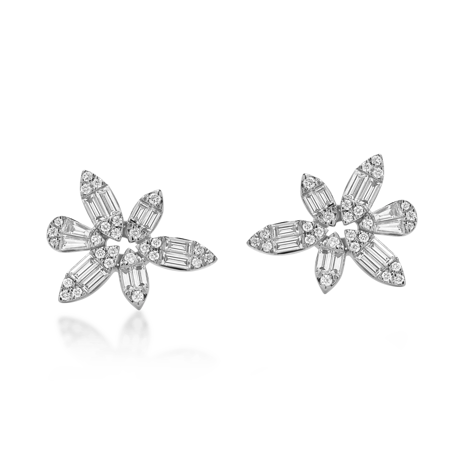 Cercei floare din aur alb cu diamante – Teilor Cercei floare din aur alb cu diamante - Teilor