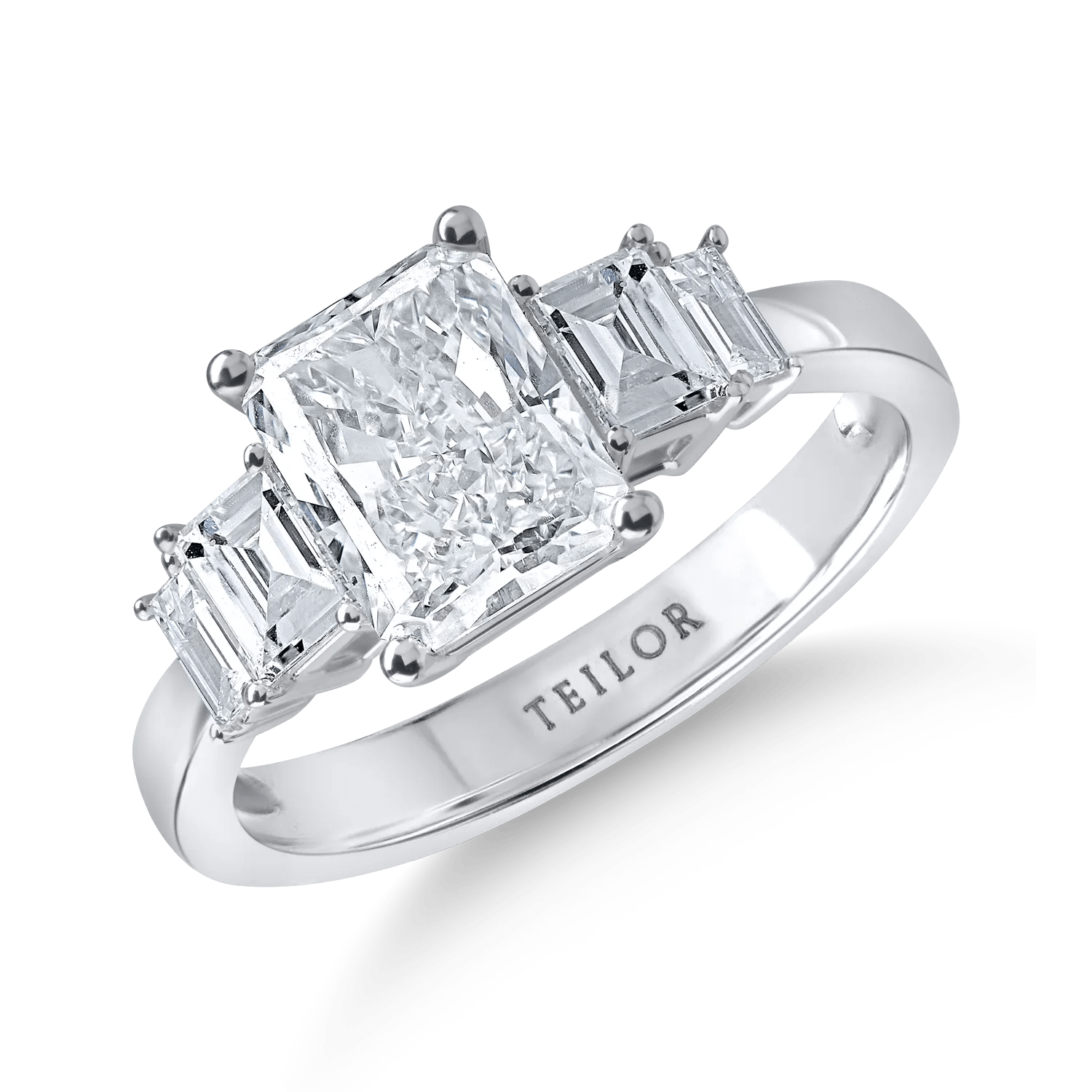 Inel din aur alb cu diamante baguette și rectangulare de 2.61ct Inel din aur alb cu diamante baguette și rectangulare de 2.61ct