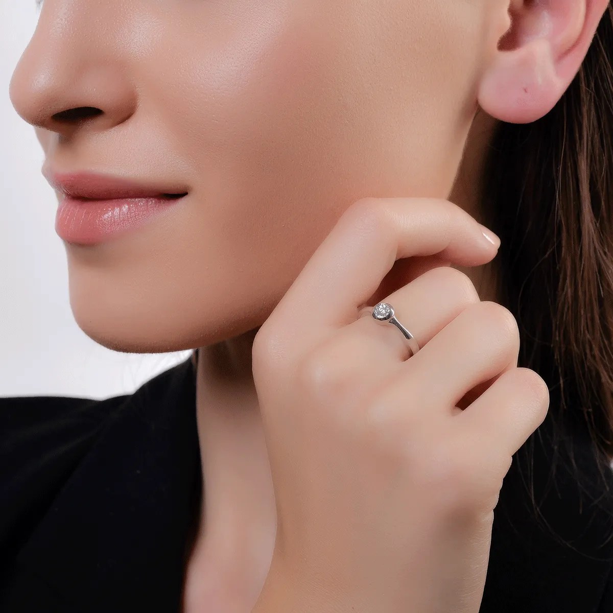 Inel din aur alb cu diamant de 0.05ct Inel din aur alb cu diamant de 0.05ct