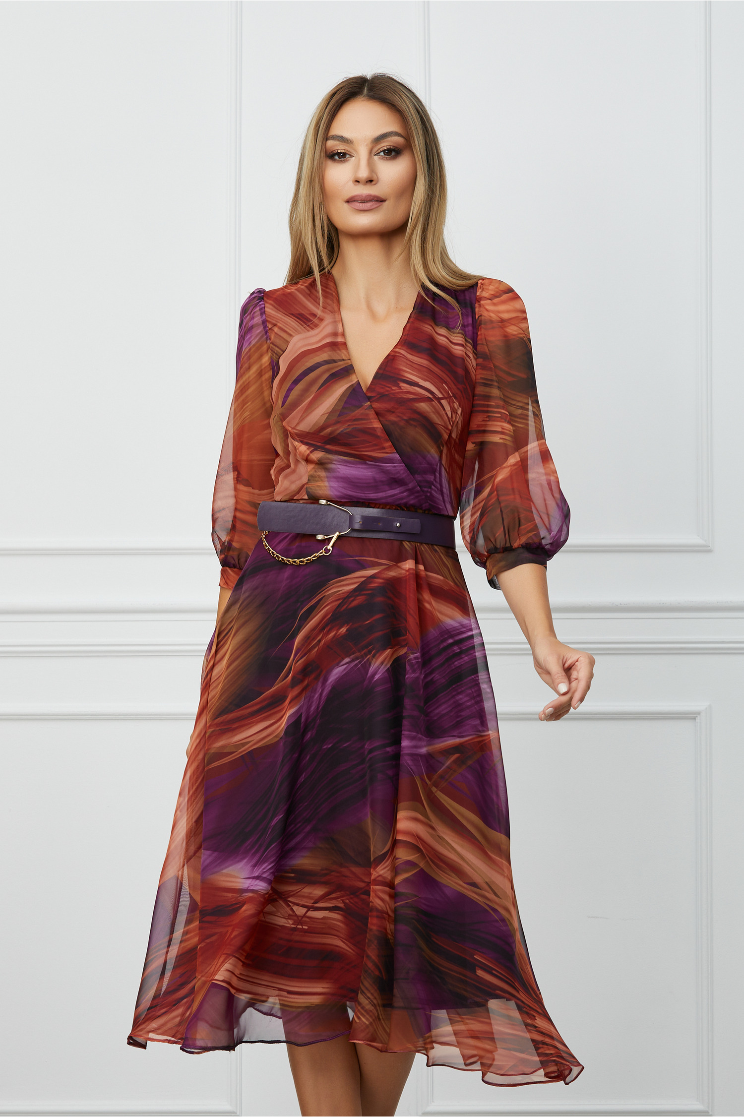 Rochie daniela orange cu imprimeuri mov și curea în talie Rochie daniela orange cu imprimeuri mov și curea în talie