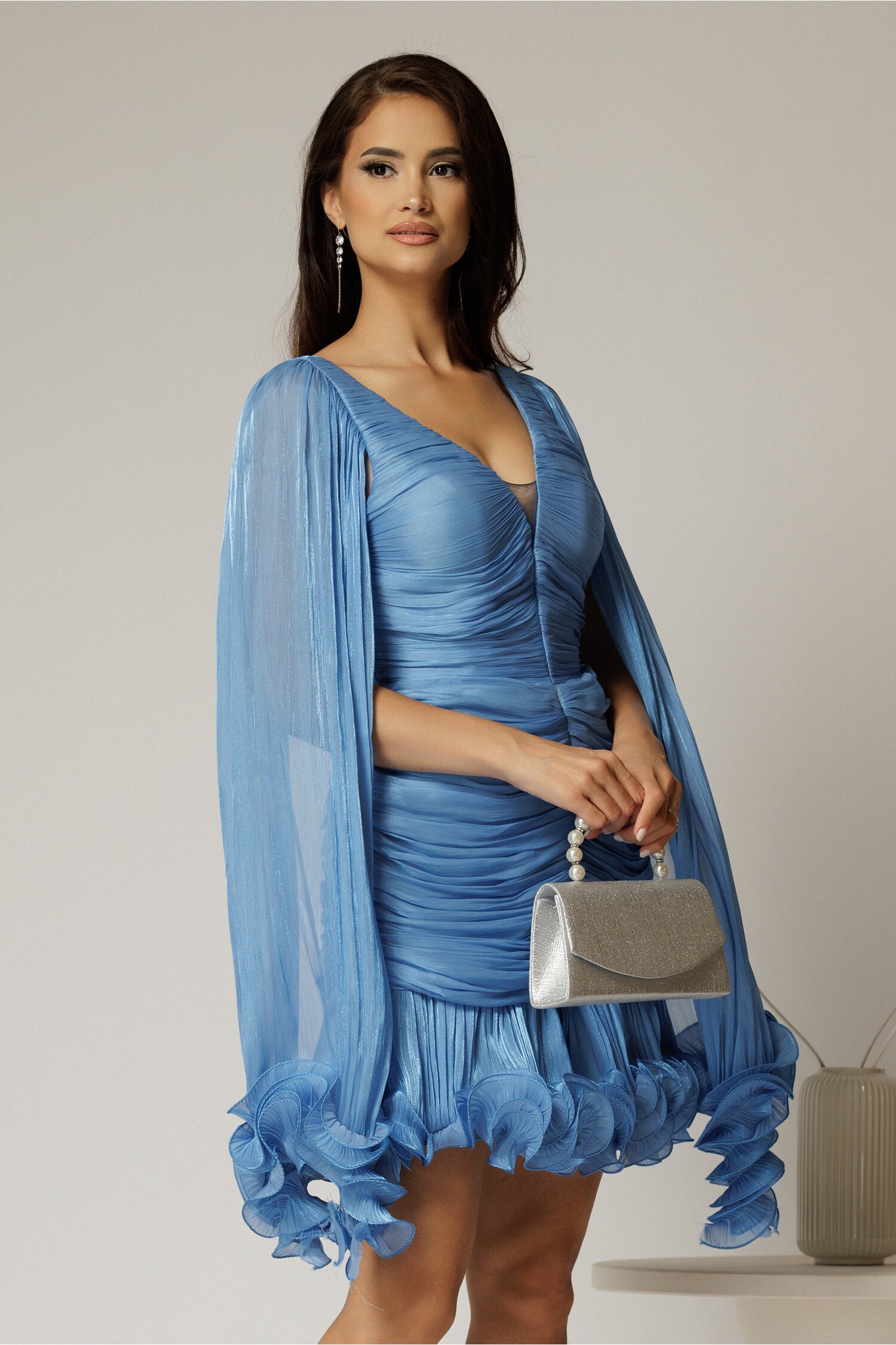 Rochie de ocazie bleu cu mâneci vaporoase din voal peliculizat – DY Fashion Rochie de ocazie bleu cu mâneci vaporoase din voal peliculizat – DY Fashion