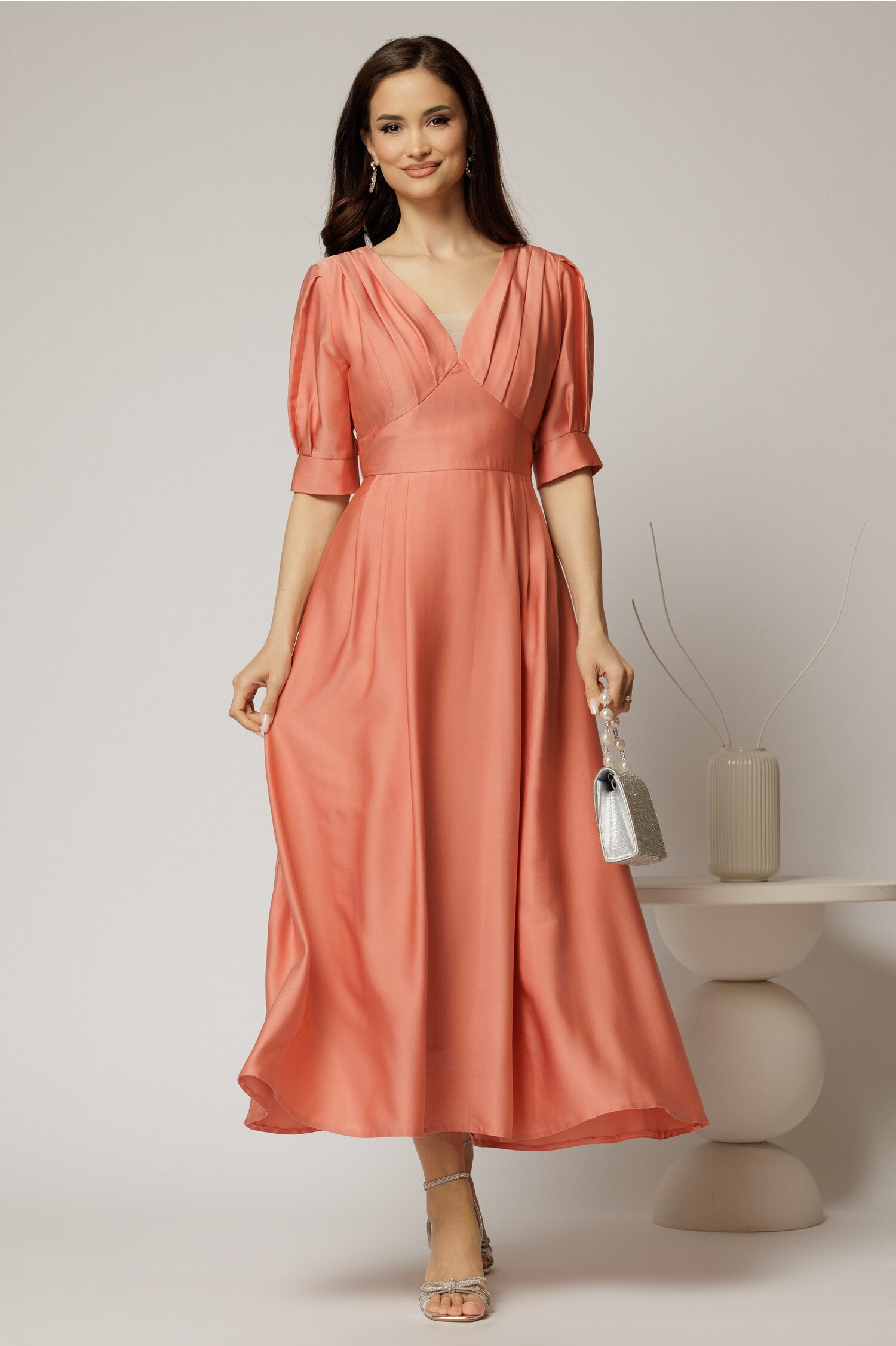 Rochie lungă de ocazie roz piersică Rochie lungă de ocazie roz piersică