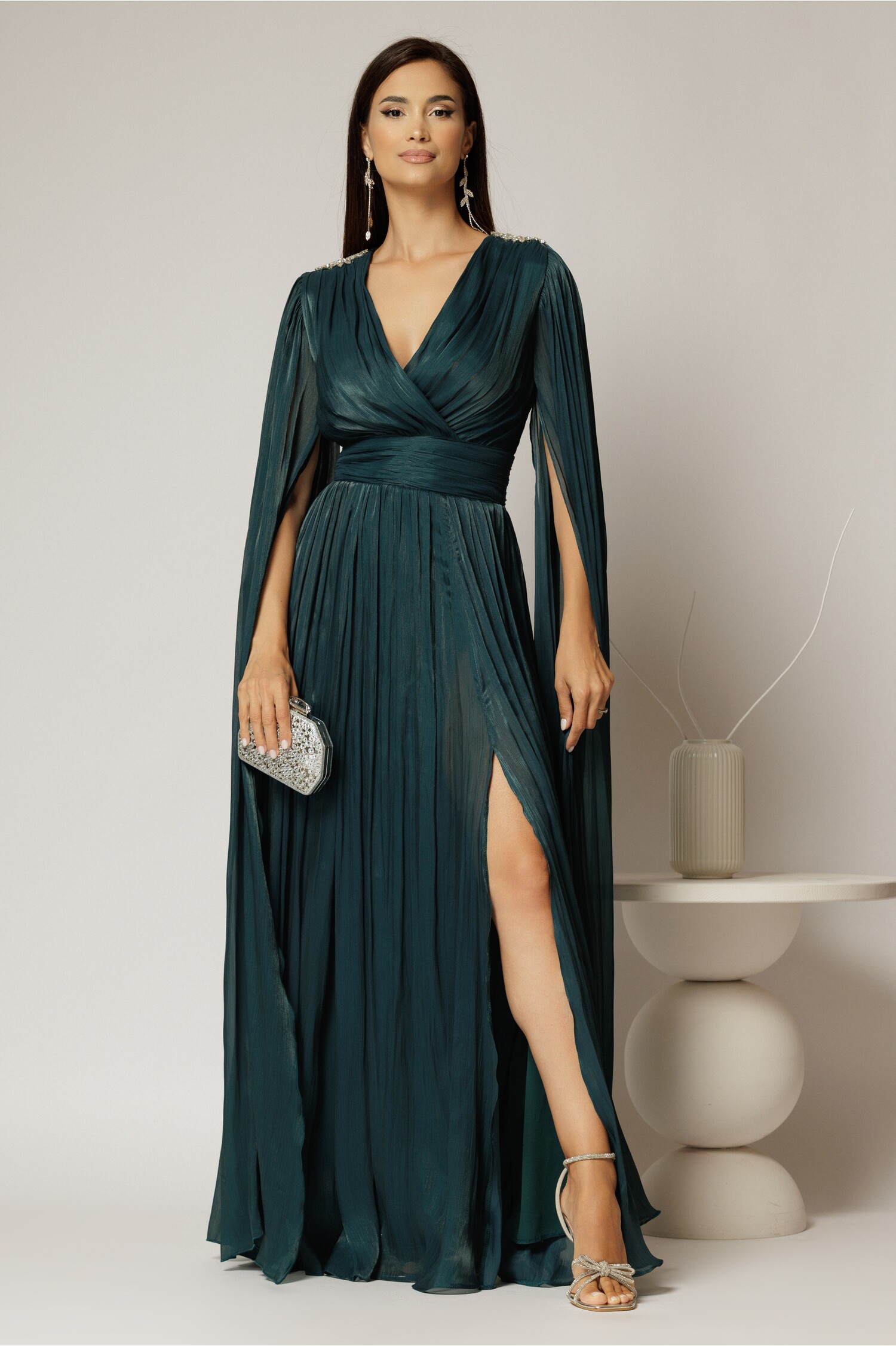 Rochie turcoaz de ocazie din voal peliculizat cu aplicații pe umeri – DY Fashion Rochie turcoaz de ocazie din voal peliculizat cu aplicații pe umeri – DY Fashion