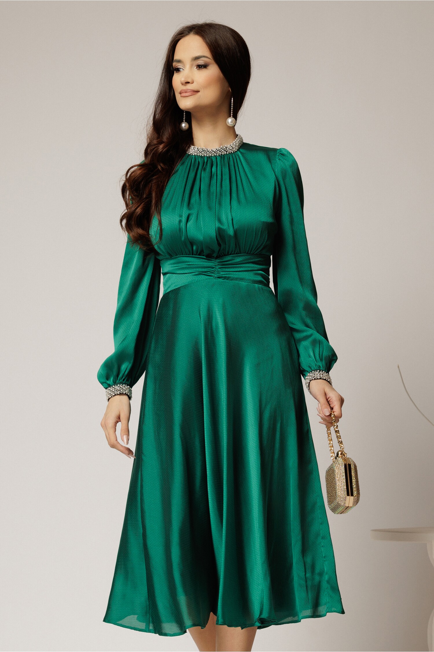Rochie DY fashion verde crud din voal cu perle la guler și maneci Rochie DY fashion verde crud din voal cu perle la guler și maneci