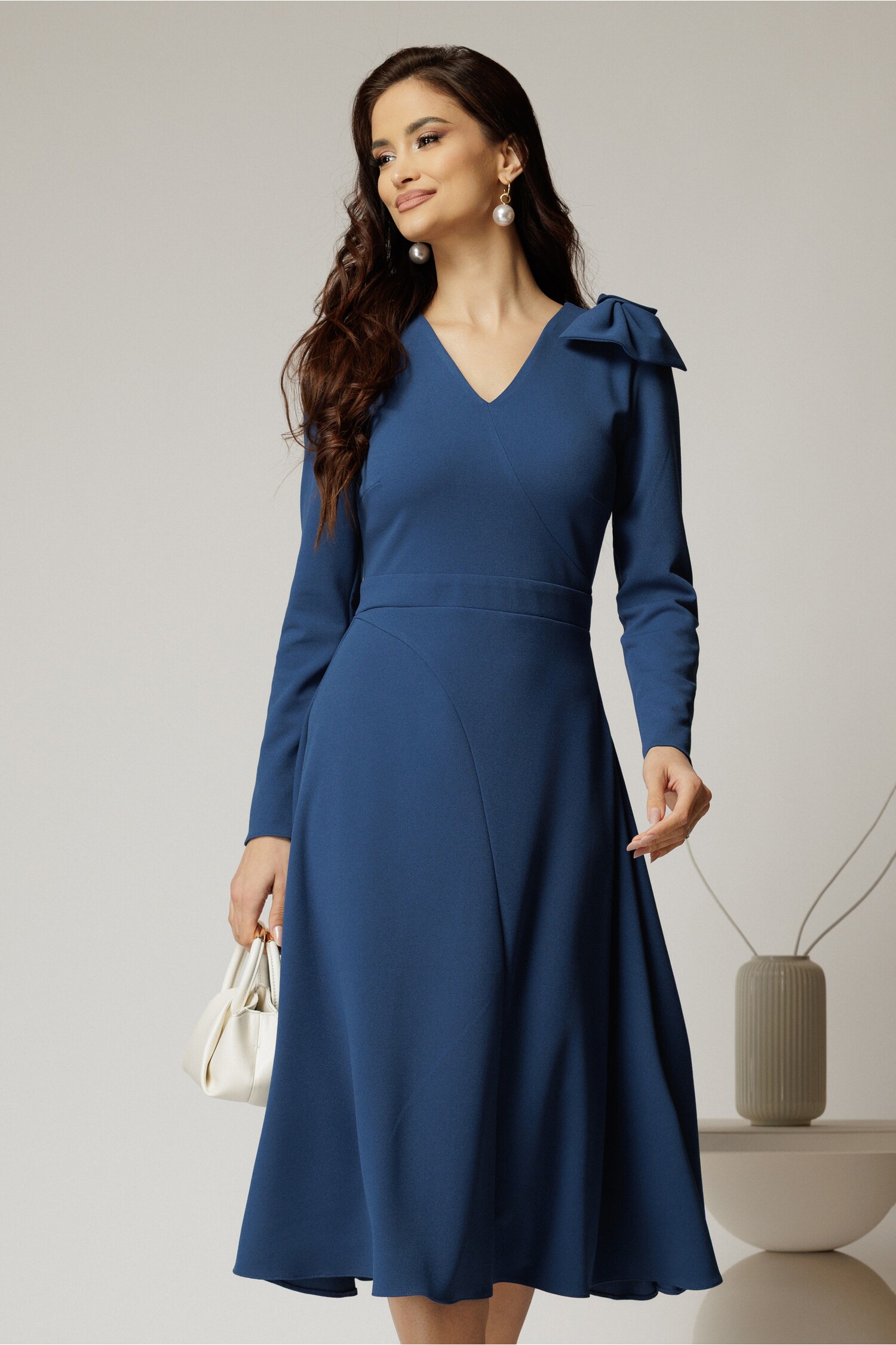 Rochie midi albastră DY fashion cu fundă pe umăr Rochie midi albastră DY fashion cu fundă pe umăr