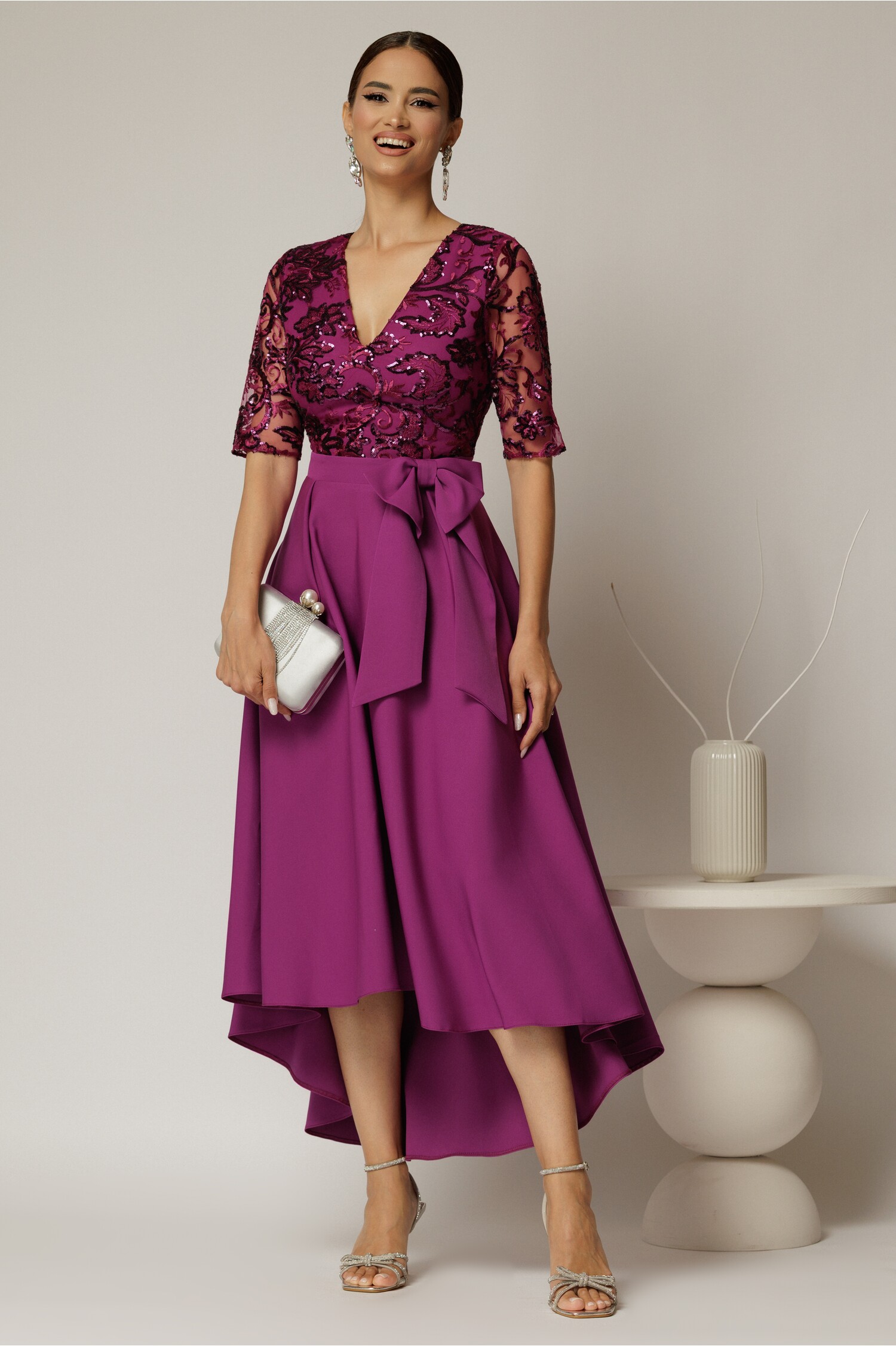 Rochie asimetrică mov cu dantelă și paiete la bust – DY Fashion Rochie asimetrică mov cu dantelă și paiete la bust – DY Fashion