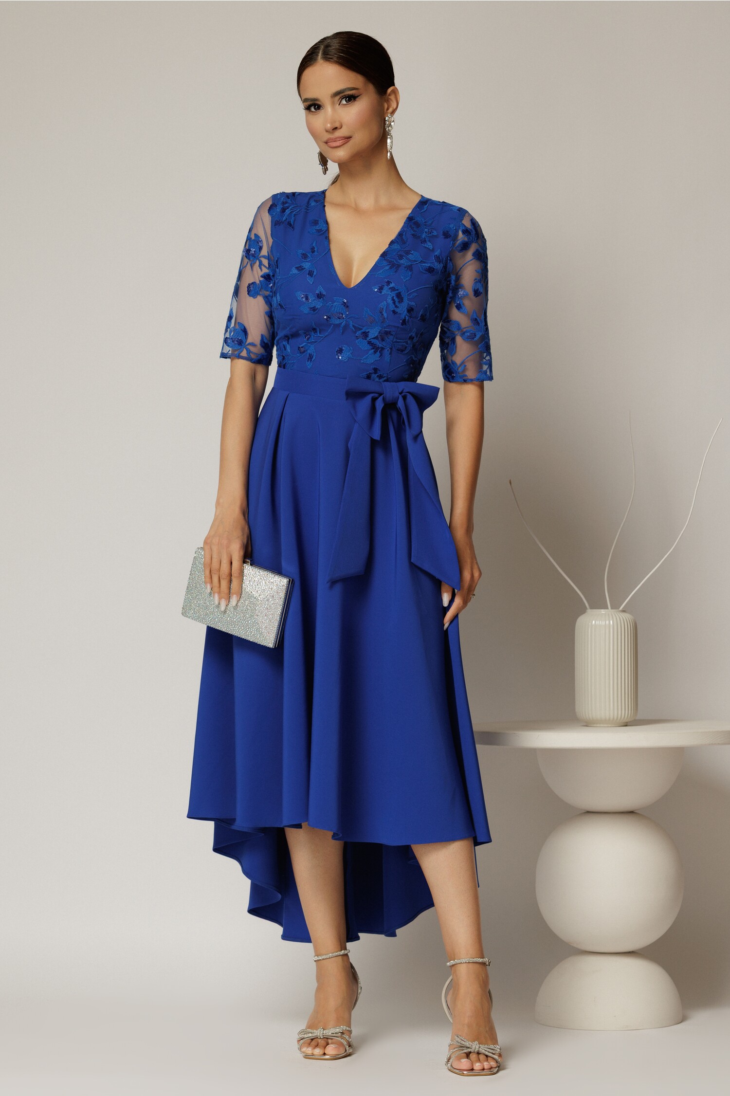 Rochie asimetrică albastră cu dantelă și paiete la bust – DY Fashion Rochie asimetrică albastră cu dantelă și paiete la bust – DY Fashion