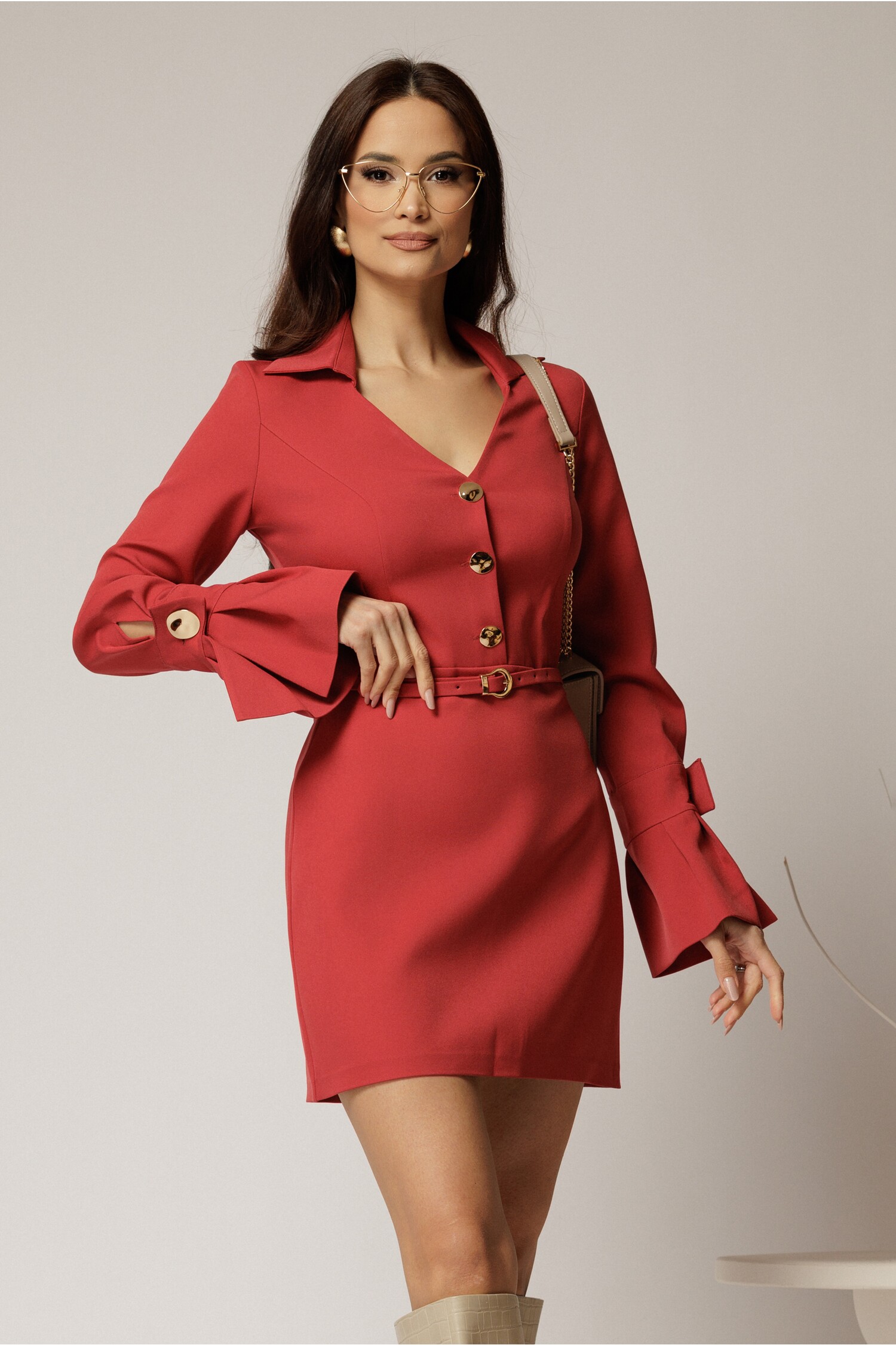 Rochie caramizie DY fashion cu mâneci evazate și decolteu cu guler Rochie caramizie DY fashion cu mâneci evazate și decolteu cu guler