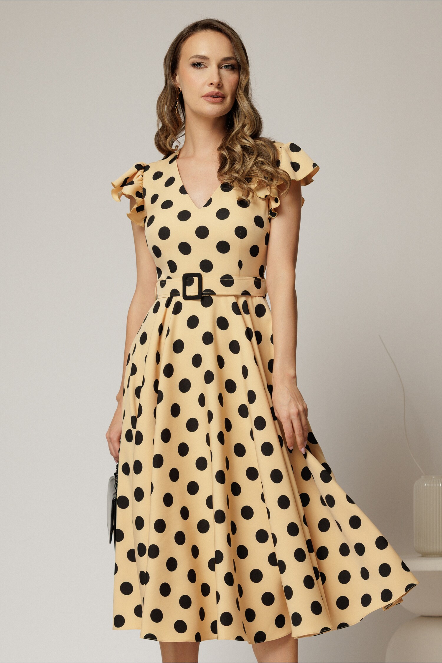 Rochie galben pai DY fashion cu buline și curea în talie Rochie galben pai DY fashion cu buline și curea în talie