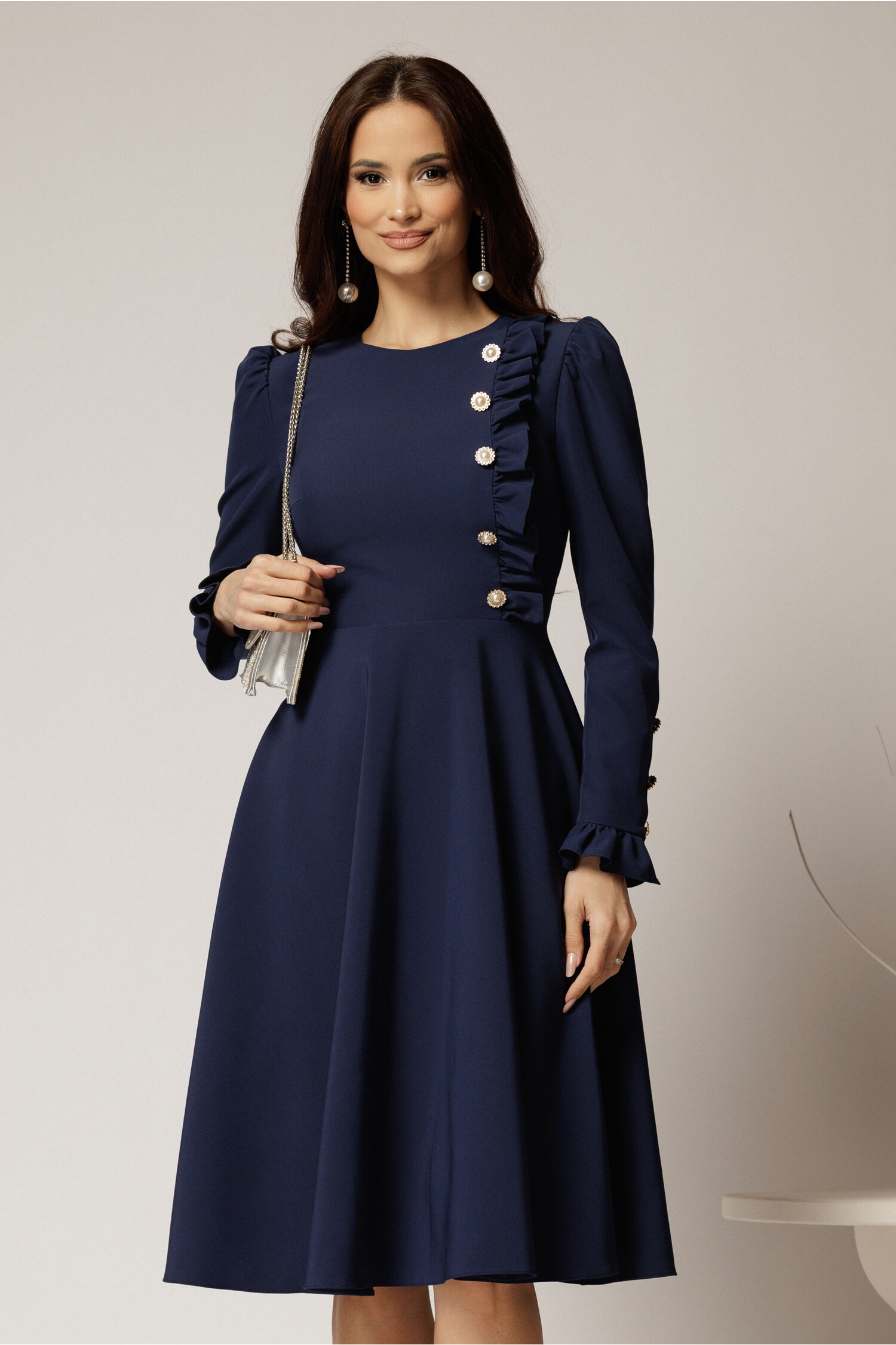 Rochie bleumarin midi DY fashion cu nasturi și volănașe Rochie bleumarin midi DY fashion cu nasturi și volănașe