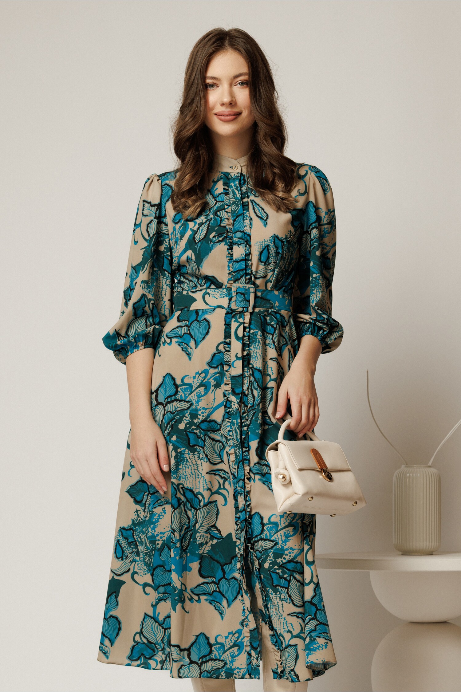 Rochie DY fashion midi crem, imprimeu turcoaz, mâneci bufante și curea Rochie DY fashion midi crem, imprimeu turcoaz, mâneci bufante și curea