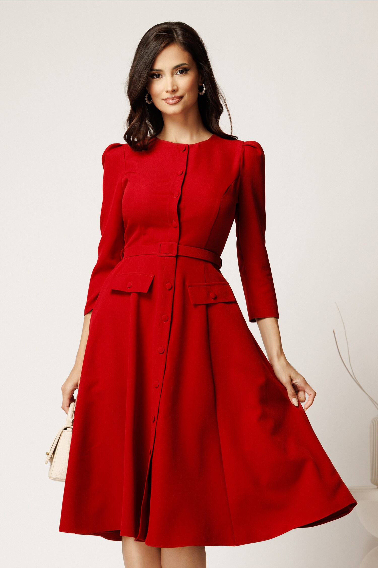 Rochie midi roșie DY fashion cu nasturi și curea detașabilă Rochie midi roșie DY fashion cu nasturi și curea detașabilă