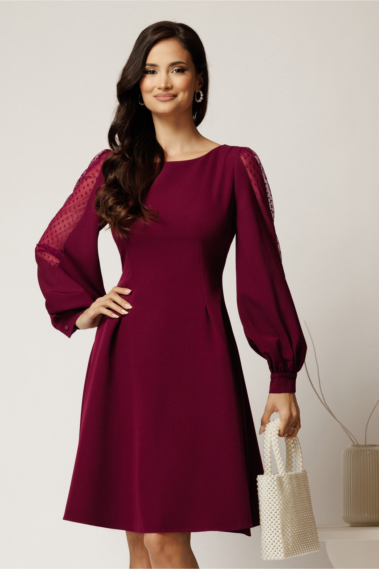 Rochie scurtă magenta DY fashion din stofă cu mâneci din tull cu buline Rochie scurtă magenta DY fashion din stofă cu mâneci din tull cu buline