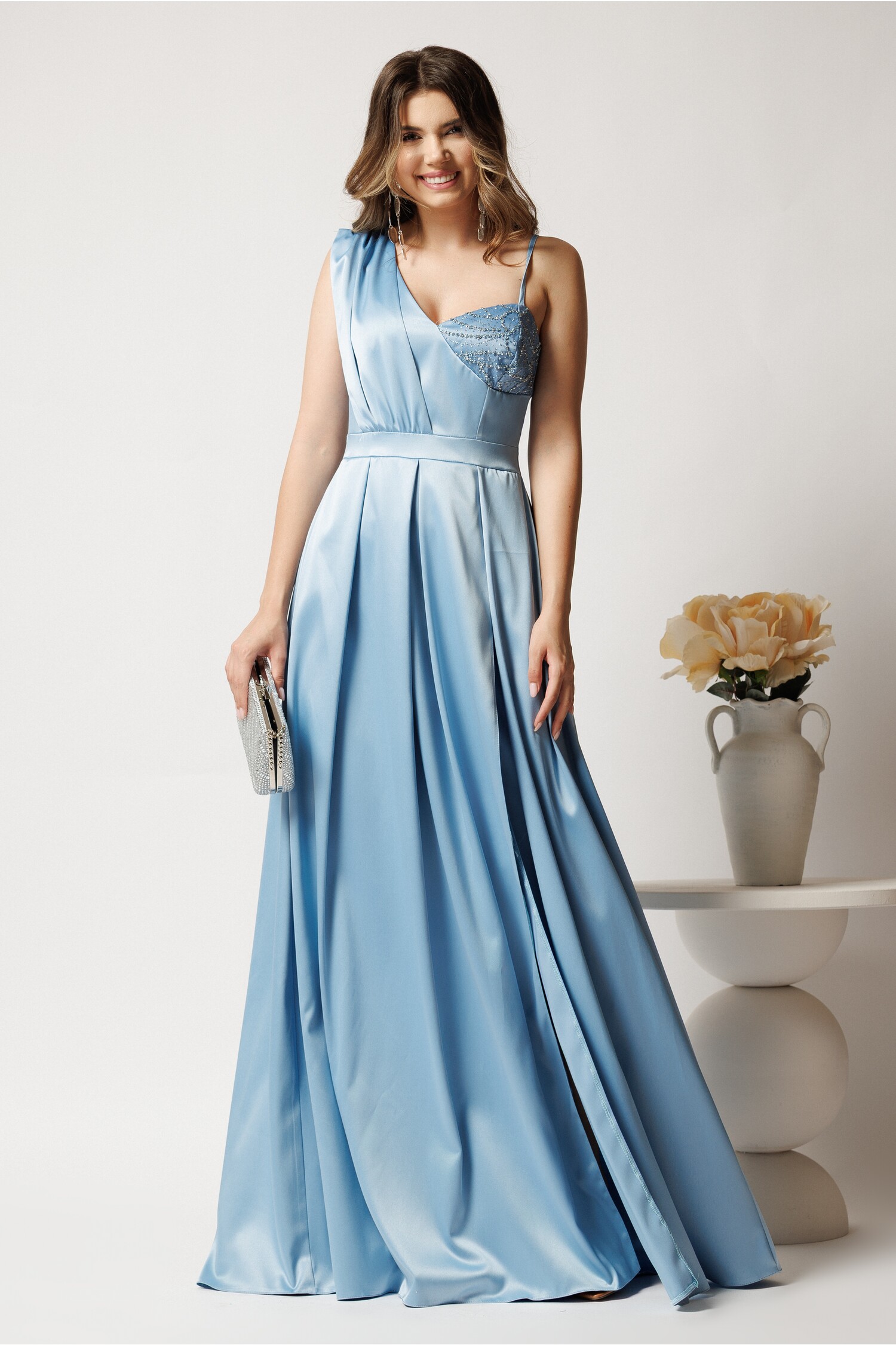 Rochie lungă bleu Moze din tafta cu strasuri la bust Rochie lungă bleu Moze din tafta cu strasuri la bust