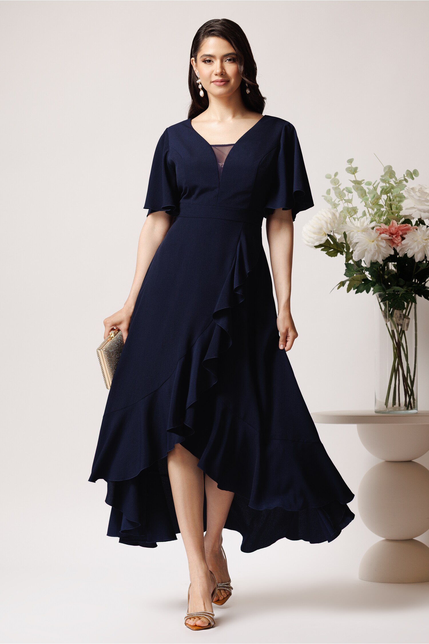 Rochie lungă elegantă din crep bleumarin cu volan pe fustă – DY Fashion Rochie lungă elegantă din crep bleumarin cu volan pe fustă – DY Fashion
