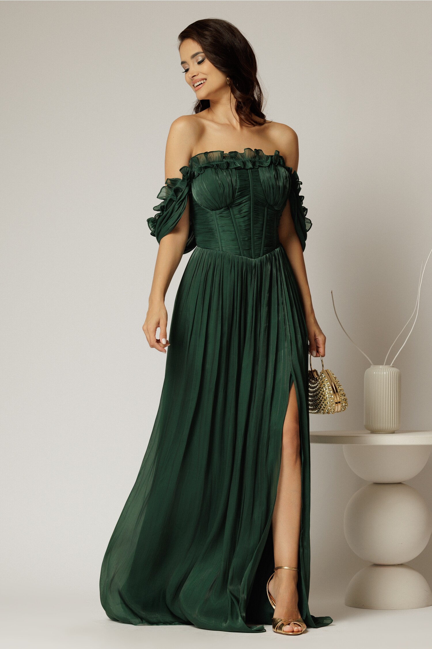 Rochie lungă verde intens de ocazie din voal peliculizat cu bust tip corset – DY Fashion Rochie lungă verde intens de ocazie din voal peliculizat cu bust tip corset – DY Fashion