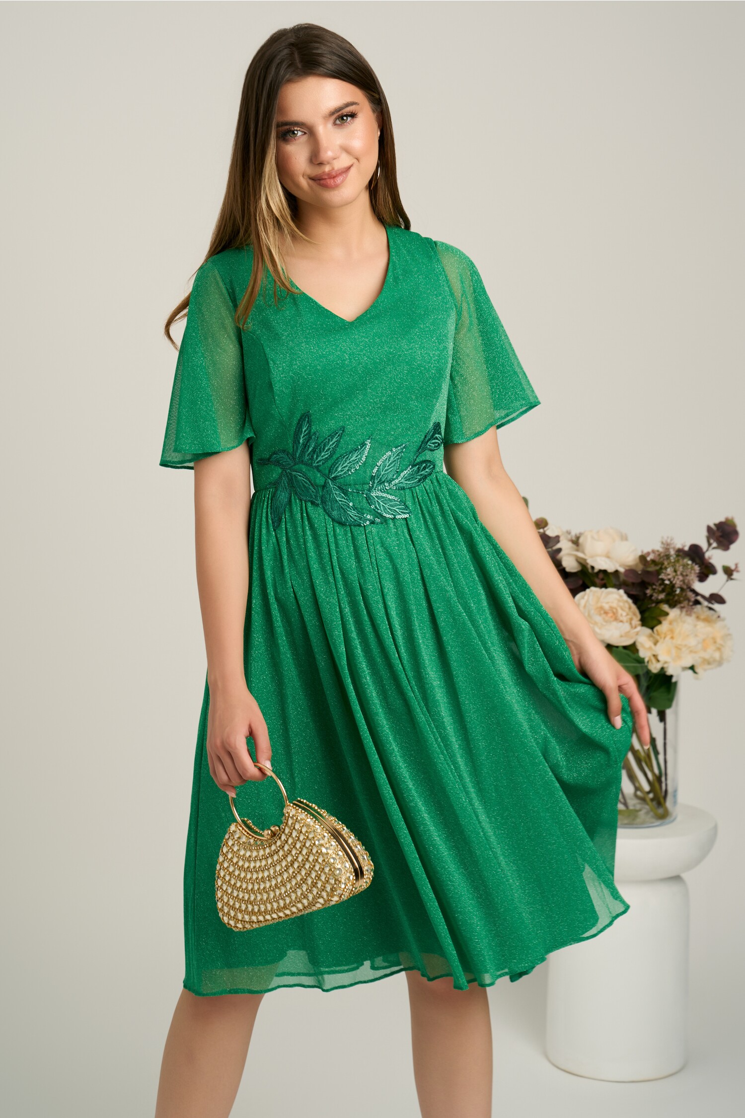 Rochie midi verde cu broderie și glitter Rochie midi verde cu broderie și glitter