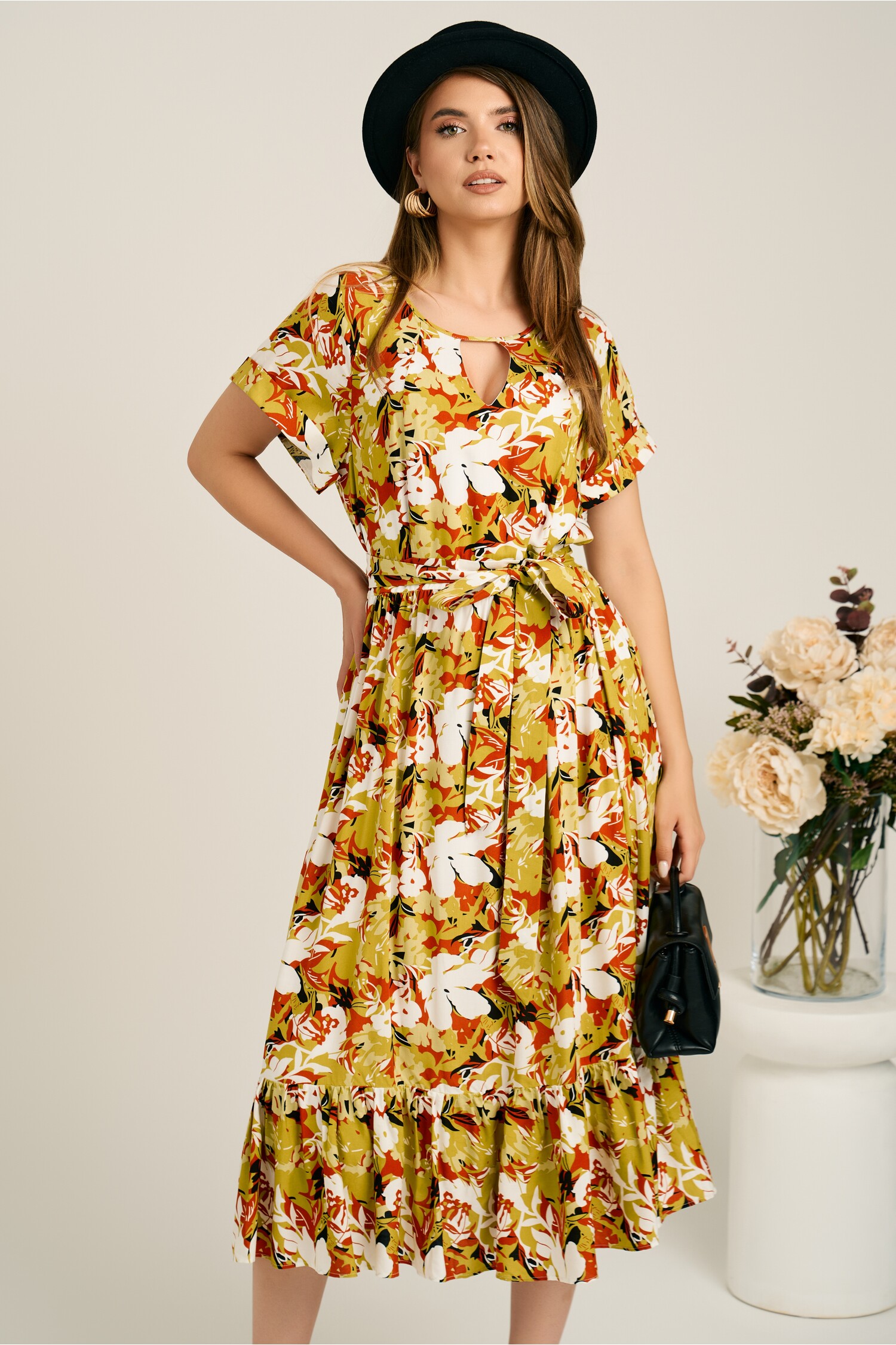 Rochie midi verde lime din vâscoză cu imprimeu maro și cordon în talie Rochie midi verde lime din vâscoză cu imprimeu maro și cordon în talie