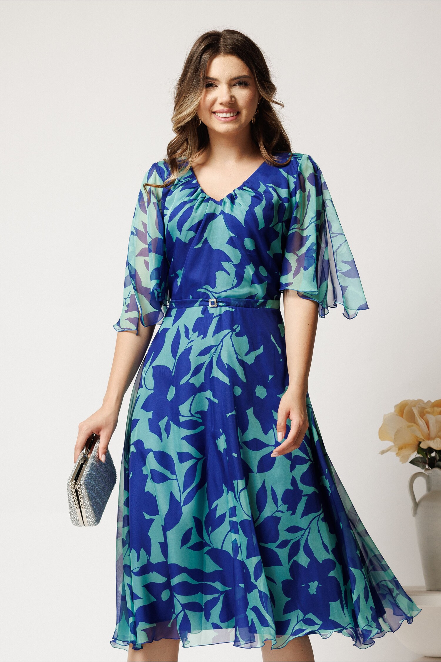 Rochie midi verde mint cu imprimeu albastru și mâneci vaporoase – Viada Rochie midi verde mint cu imprimeu albastru și mâneci vaporoase – Viada