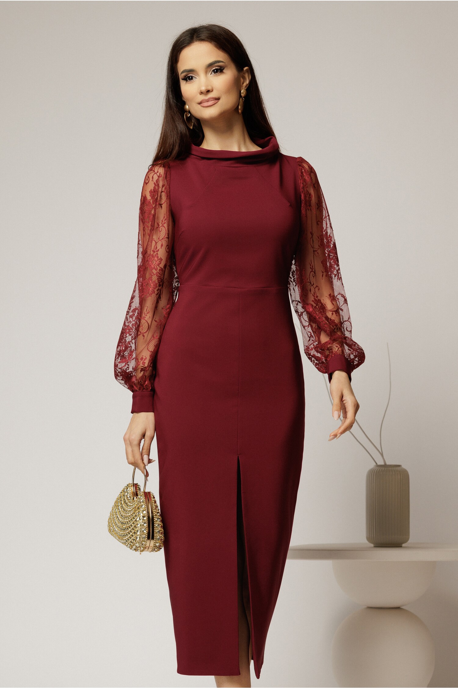 Rochie midi bordo conică cu mâneci din dantelă și guler barcă – DY Fashion Rochie midi bordo conică cu mâneci din dantelă și guler barcă – DY Fashion