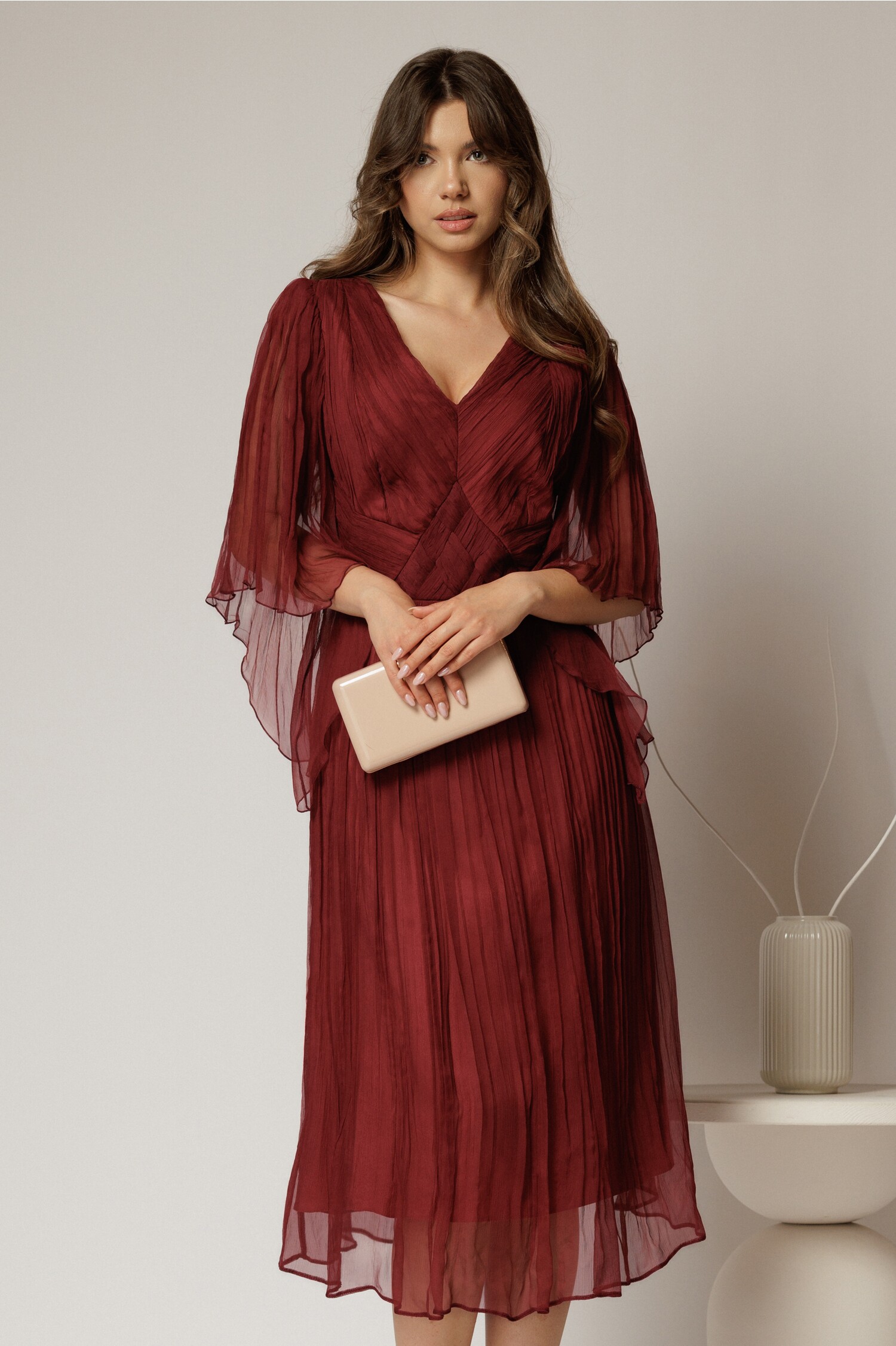 Rochie midi cărămizie din mătase clos și decolteu în v – DY Fashion Rochie midi cărămizie din mătase clos și decolteu în v – DY Fashion